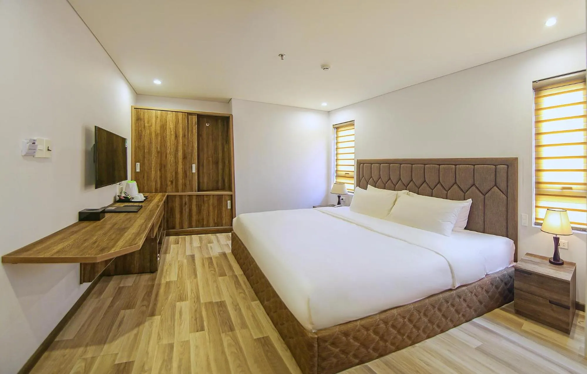 Photo of the whole room, Bed in Sea Light Hotel Da Nang