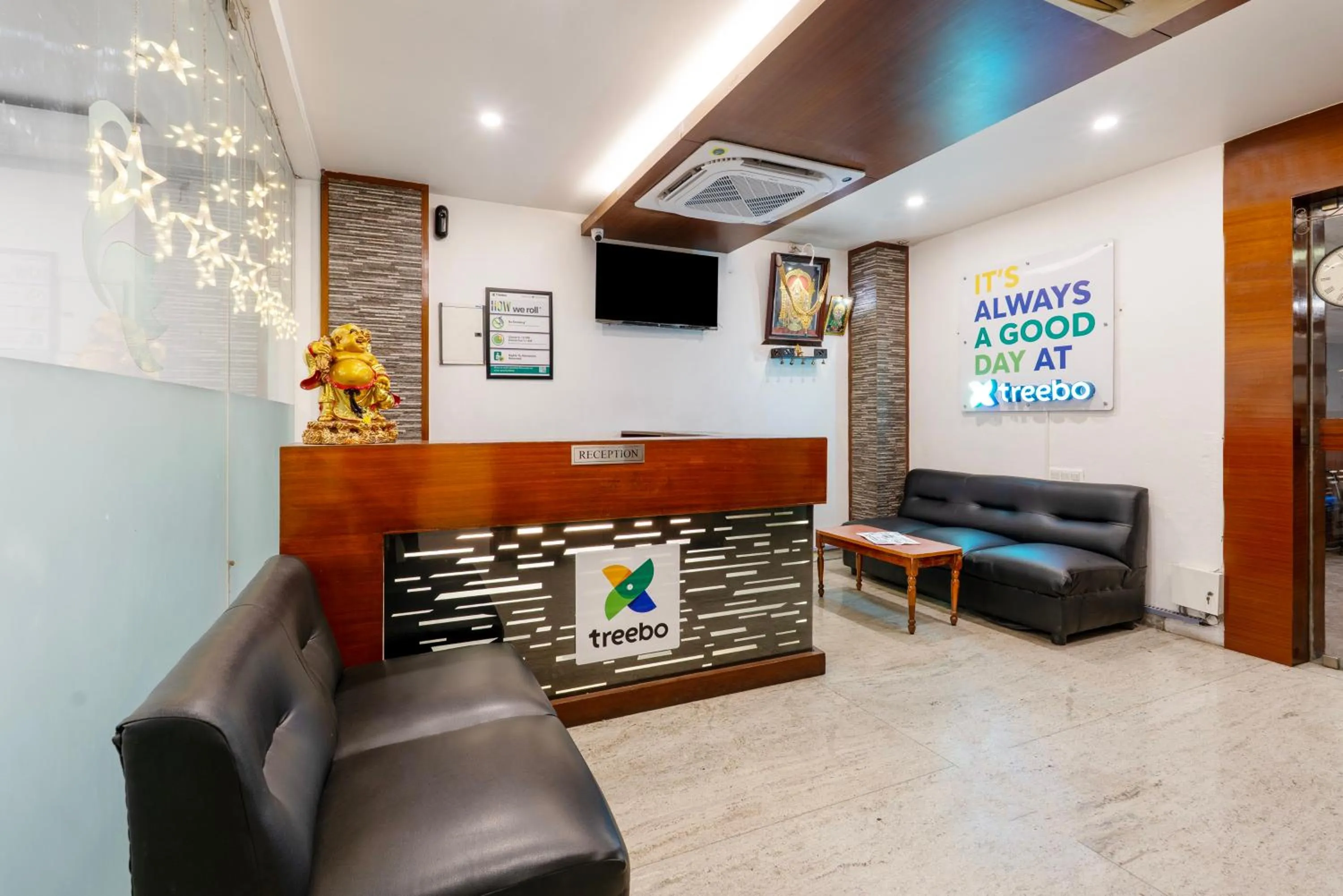 Lobby or reception in Treebo Seasons - Heritage Town Pondicherry