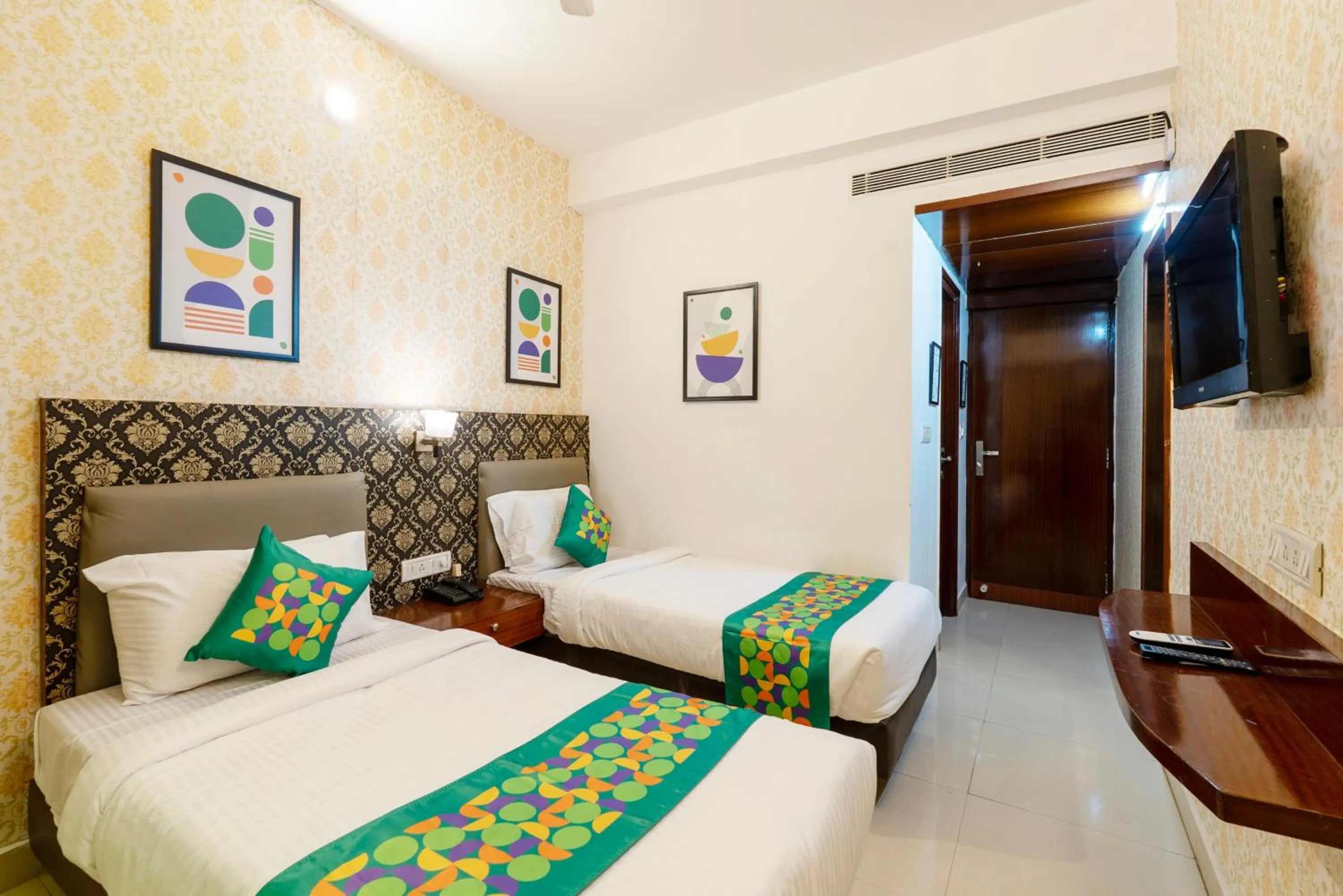 Bedroom, Bed in Treebo Seasons - Heritage Town Pondicherry