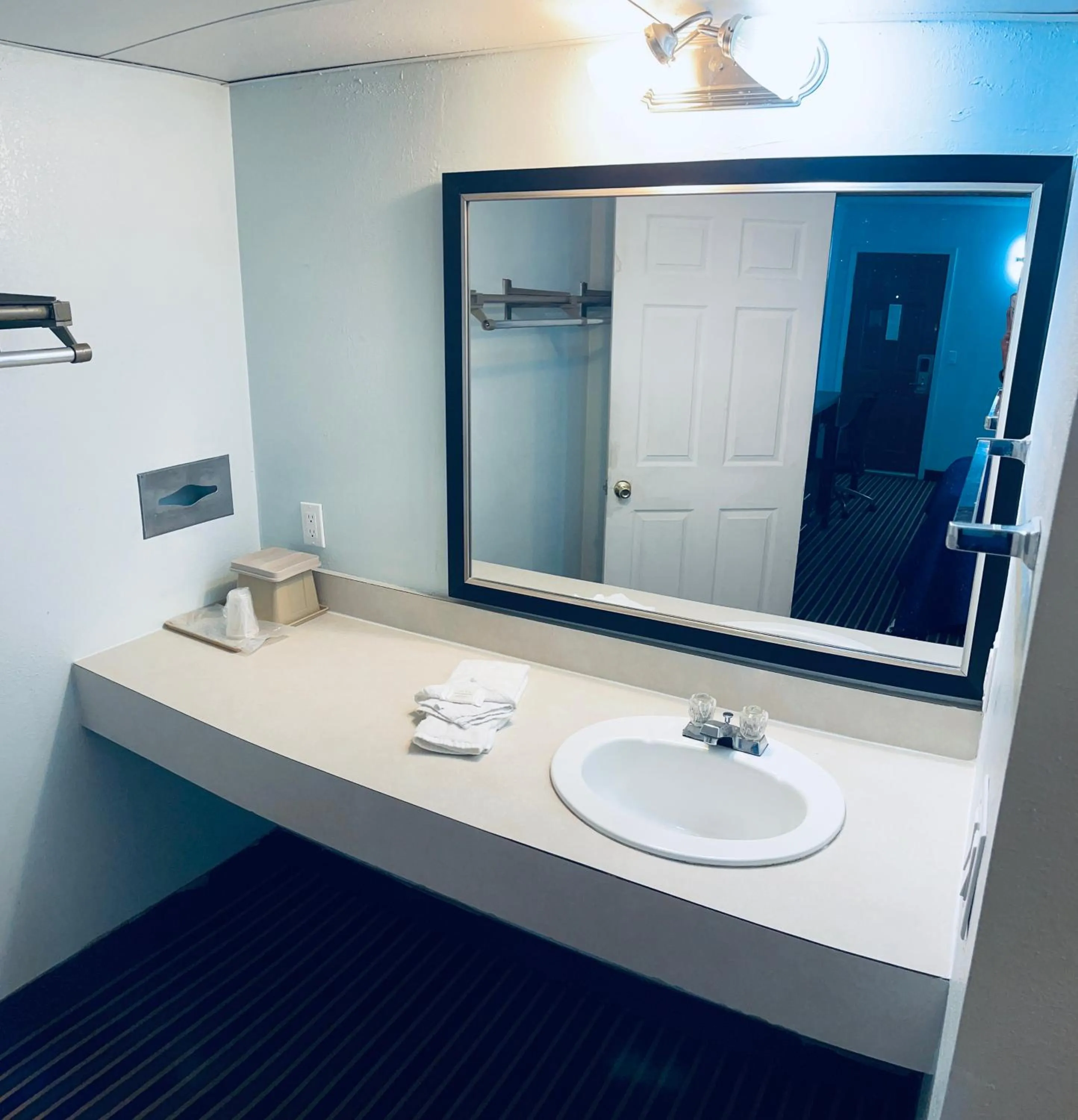 Bathroom in Executive Inn