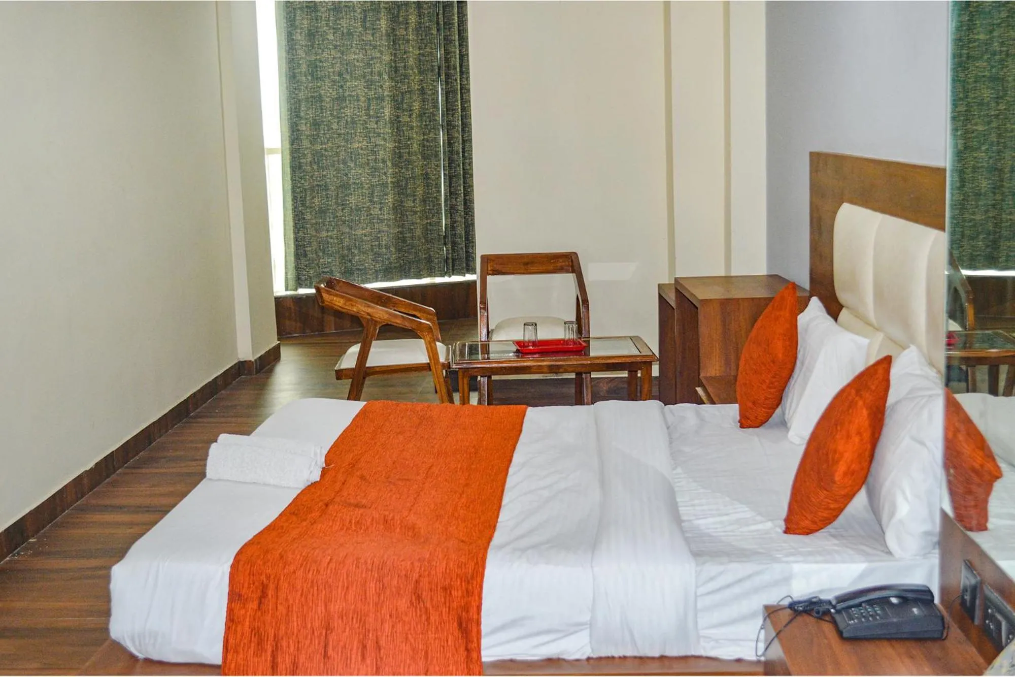 Living room, Bed in FabHotel The Golf Inn