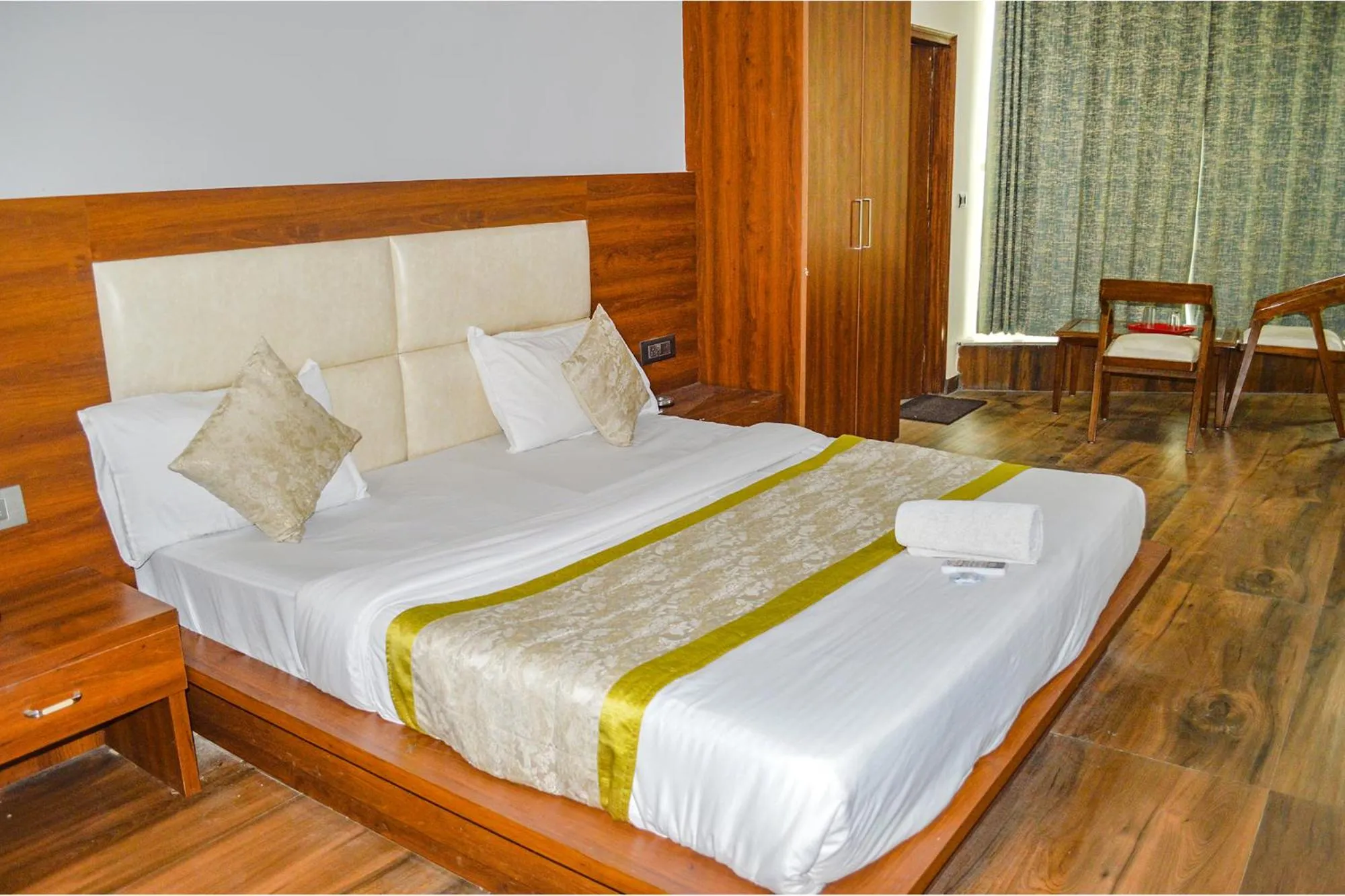 Bedroom, Bed in FabHotel The Golf Inn