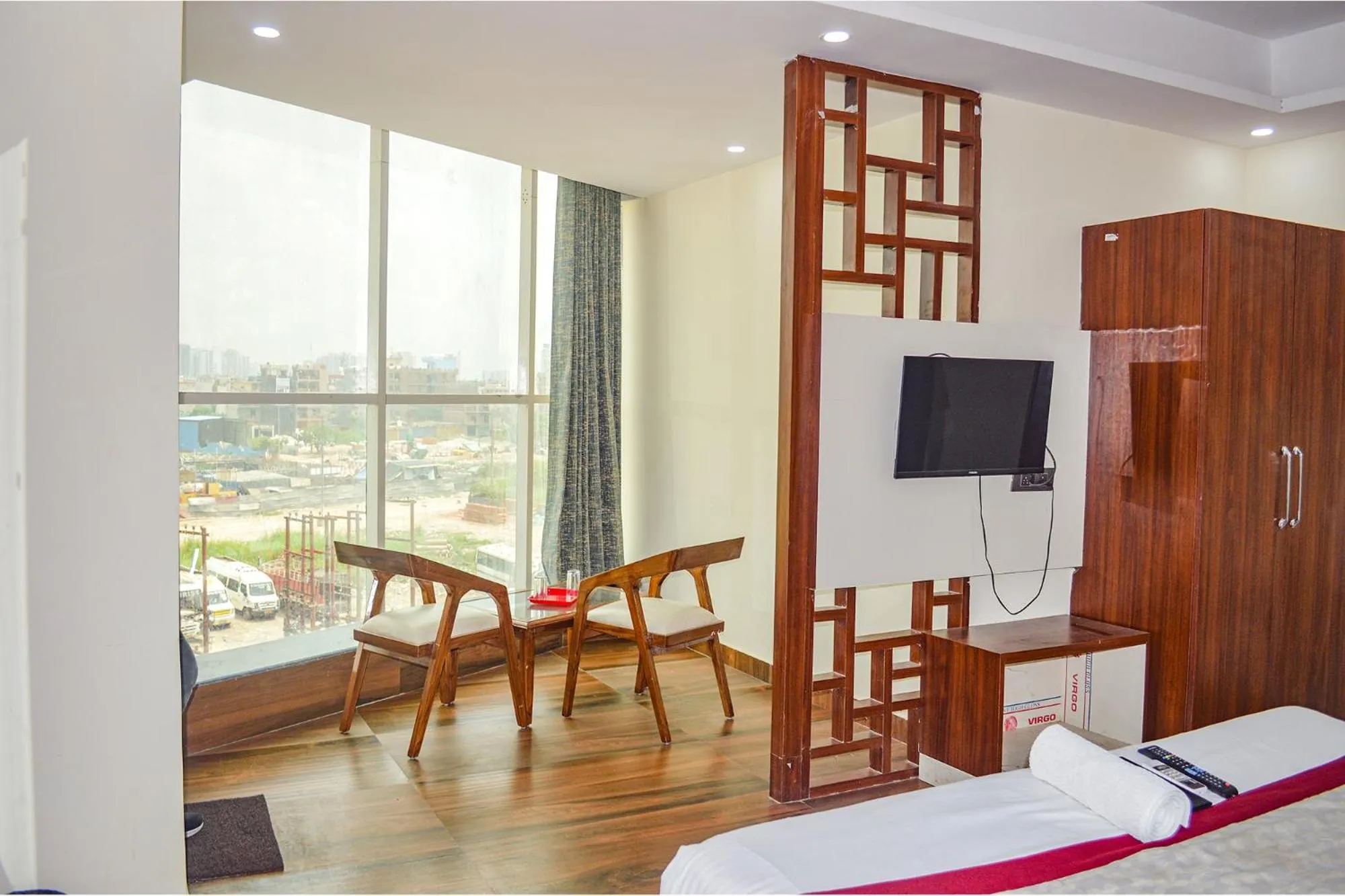 TV and multimedia, Bed in FabHotel The Golf Inn