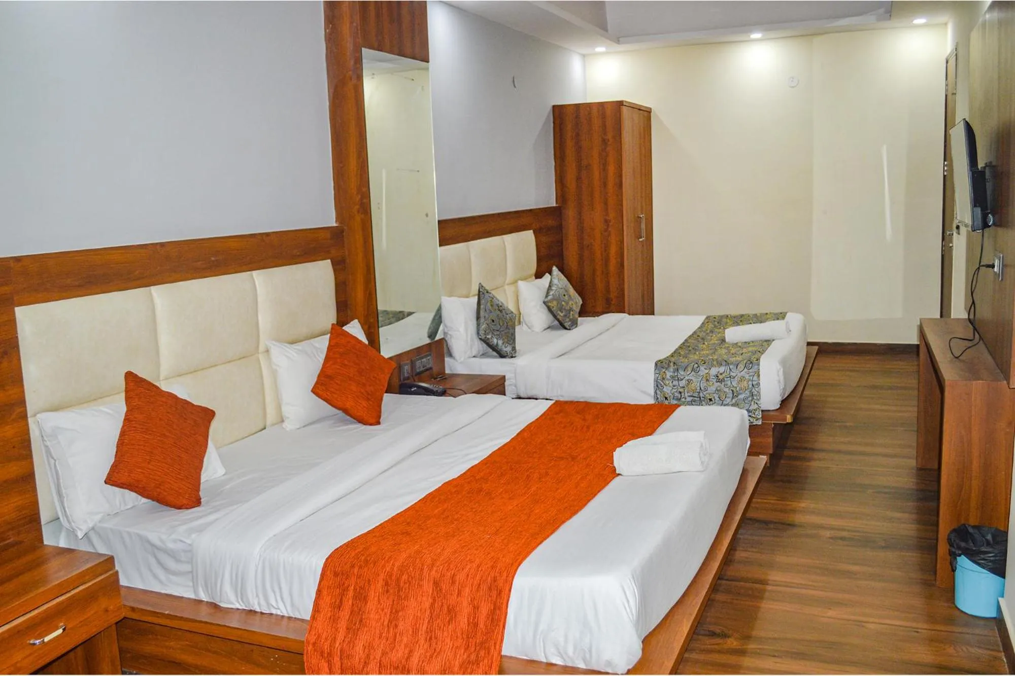 Bedroom, Bed in FabHotel The Golf Inn