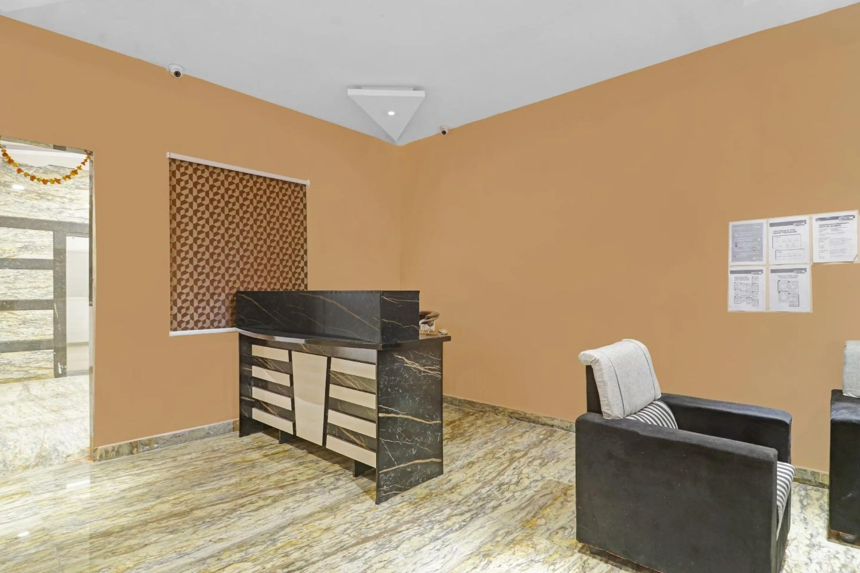 Lobby or reception in Capital O Sai Balaji Near Golconda Fort