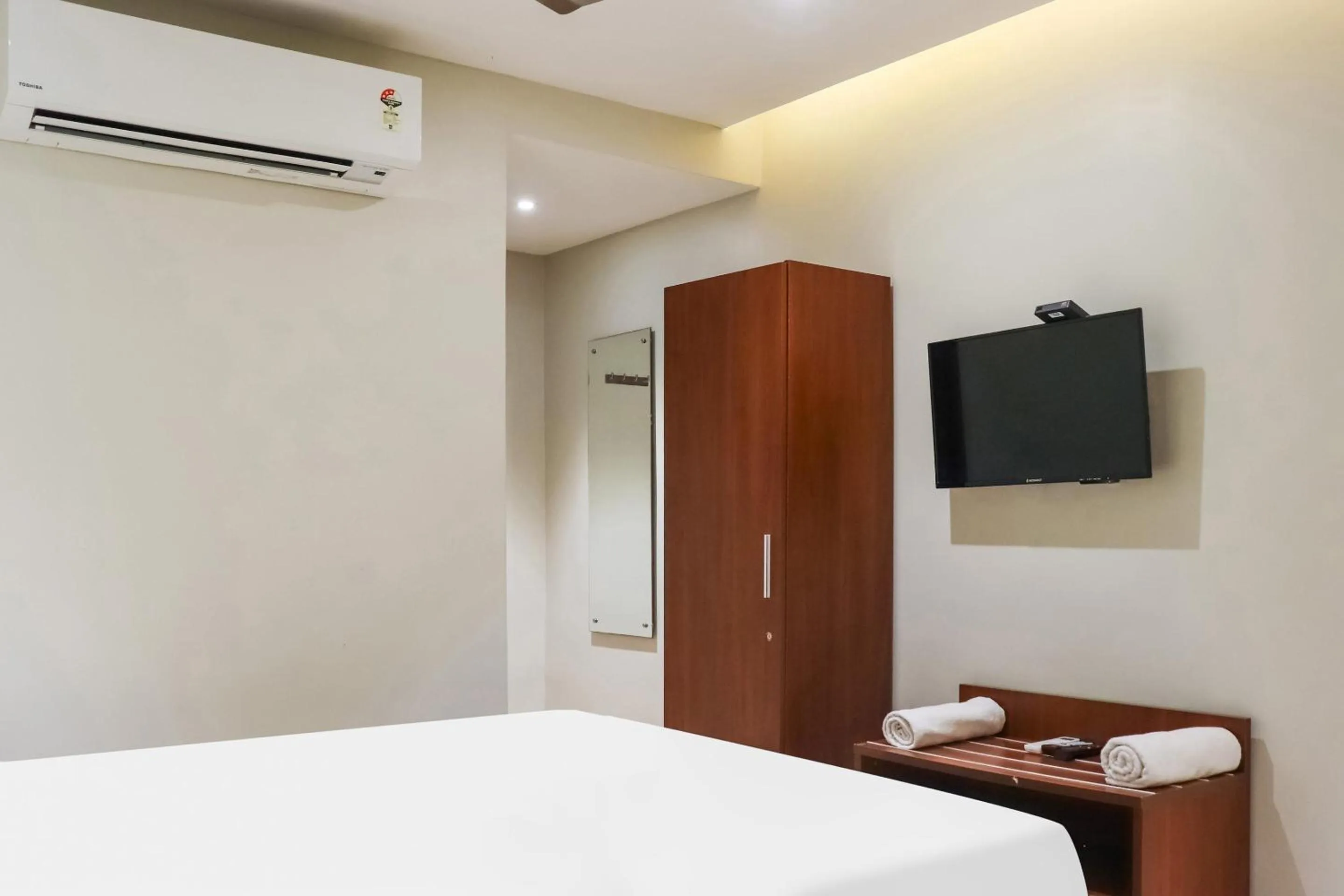 Bedroom, Bed in Collection O Kk Trends