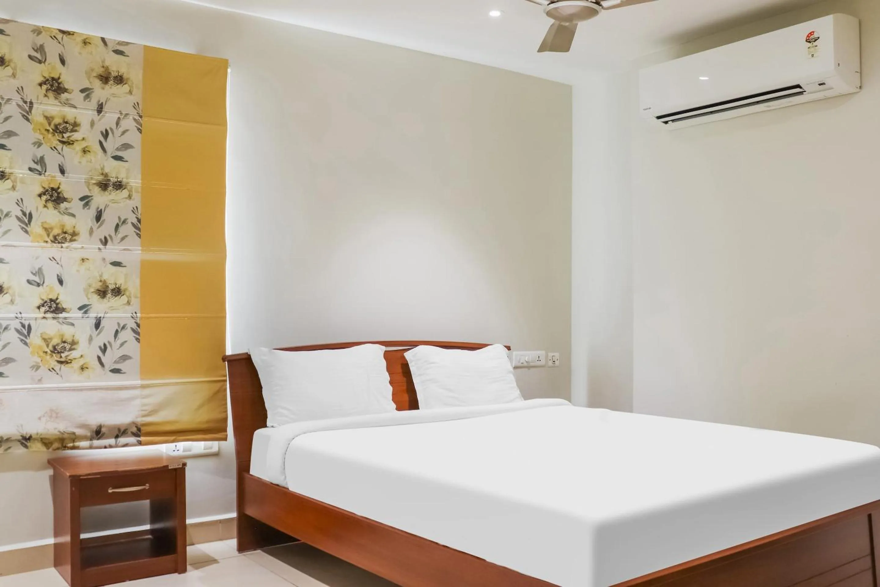 Bedroom, Bed in Collection O Kk Trends