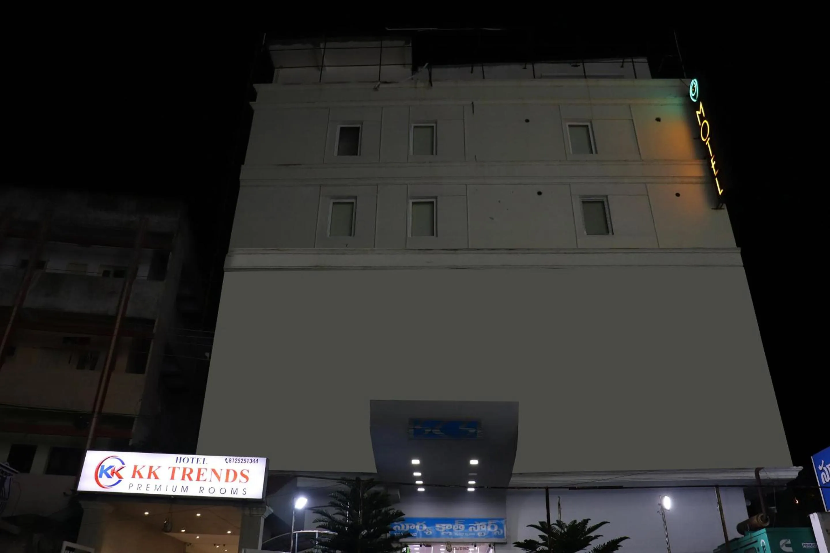 Facade/entrance in Collection O Kk Trends