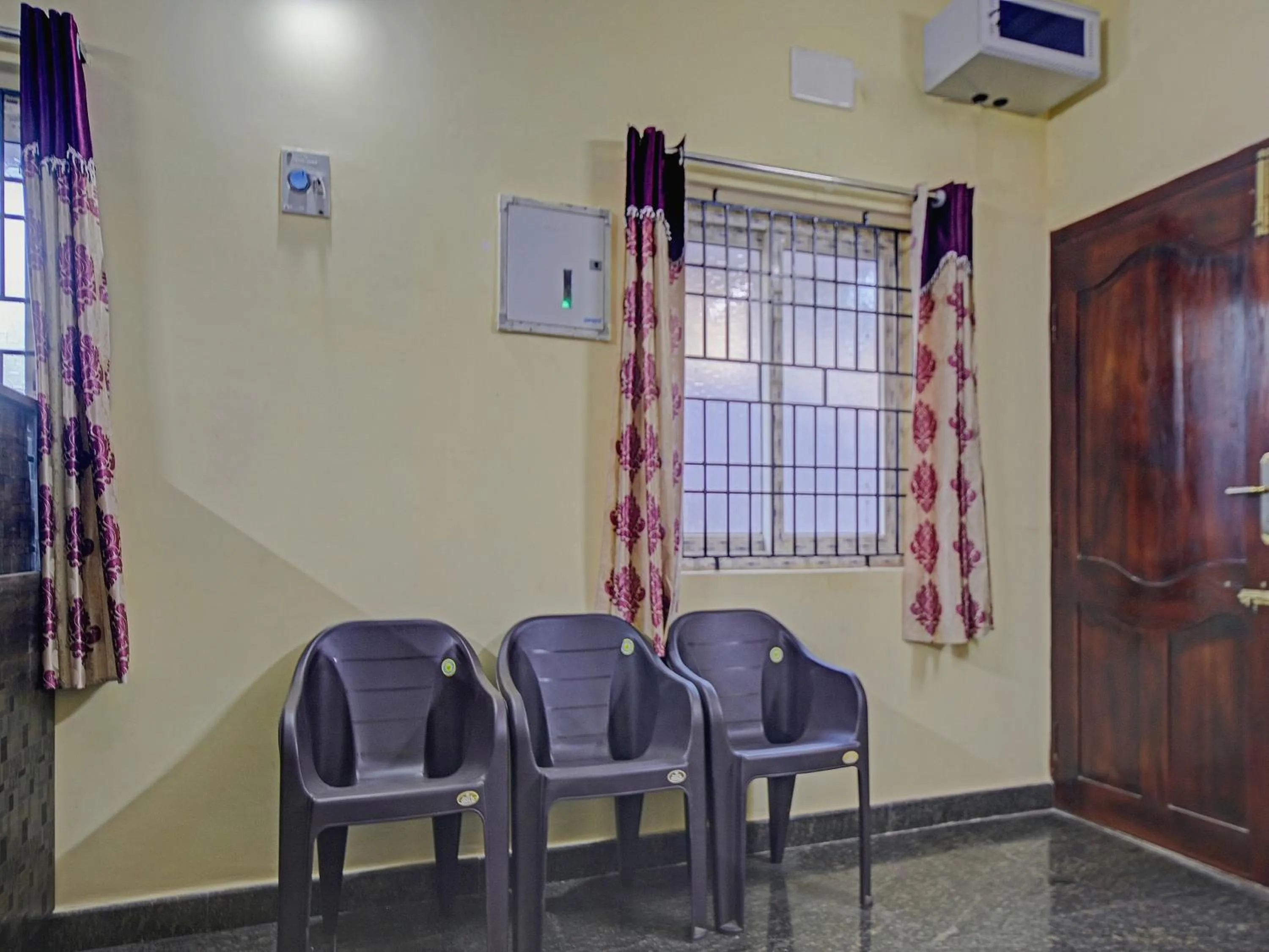 Lobby or reception in Hotel O Vsv Guest House