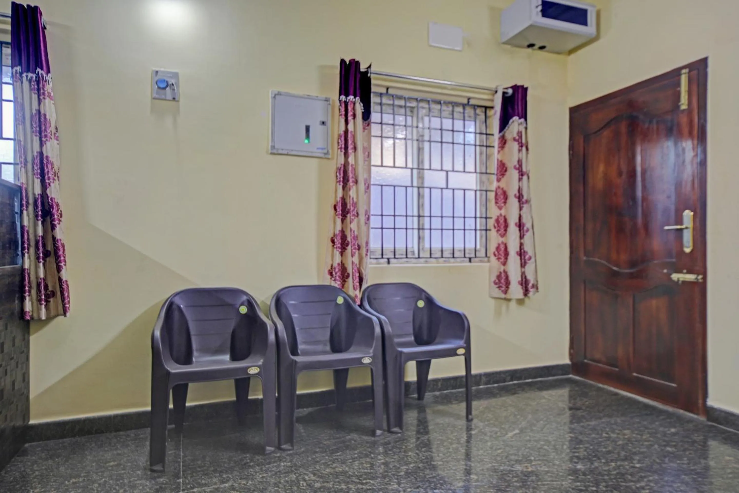 Lobby or reception in Hotel O Vsv Guest House
