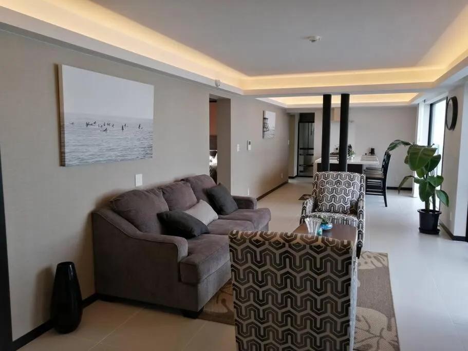 Living room in SALTY HOUSE：海が目の前！