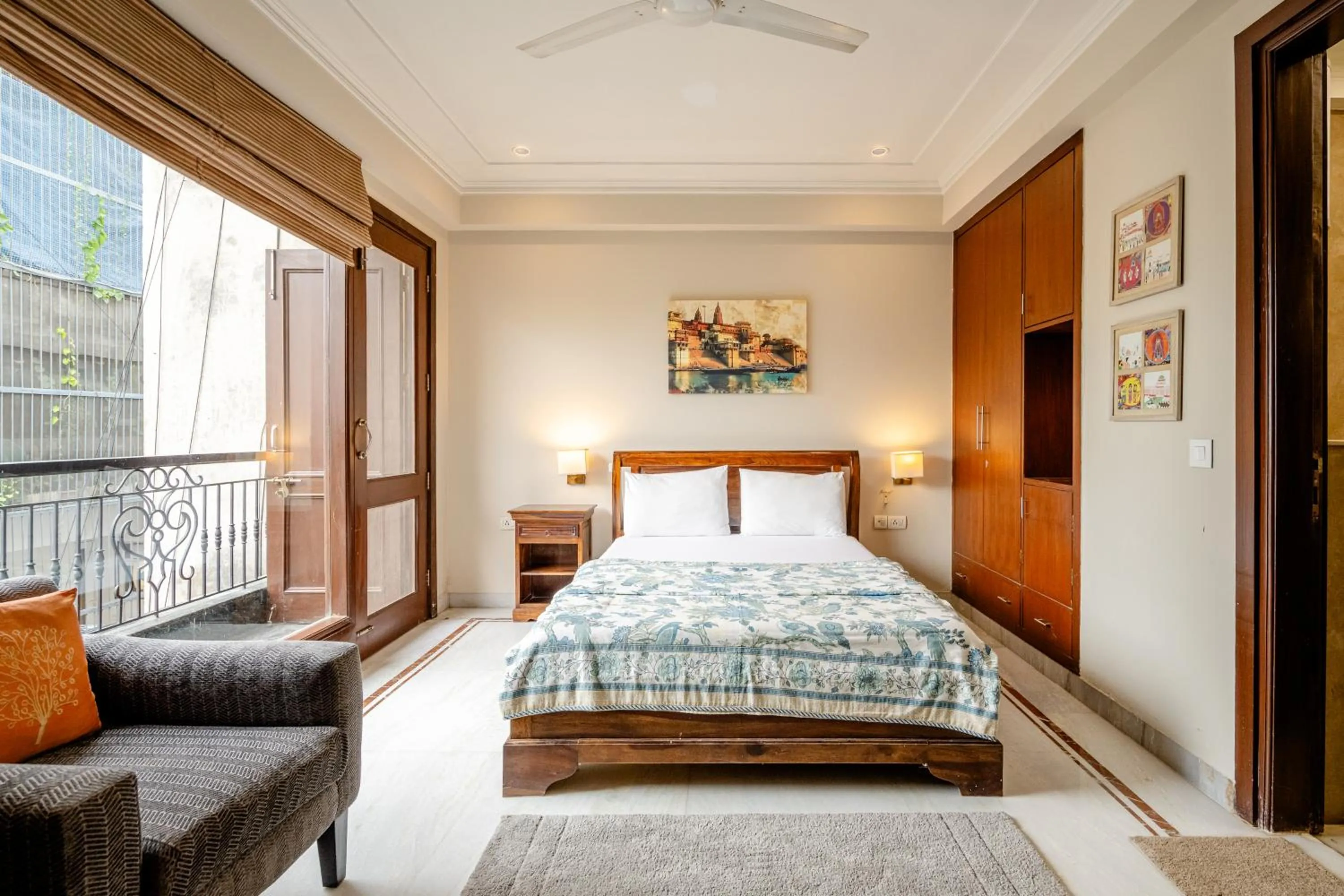 Bed in Tree of Life Bed & Breakfast