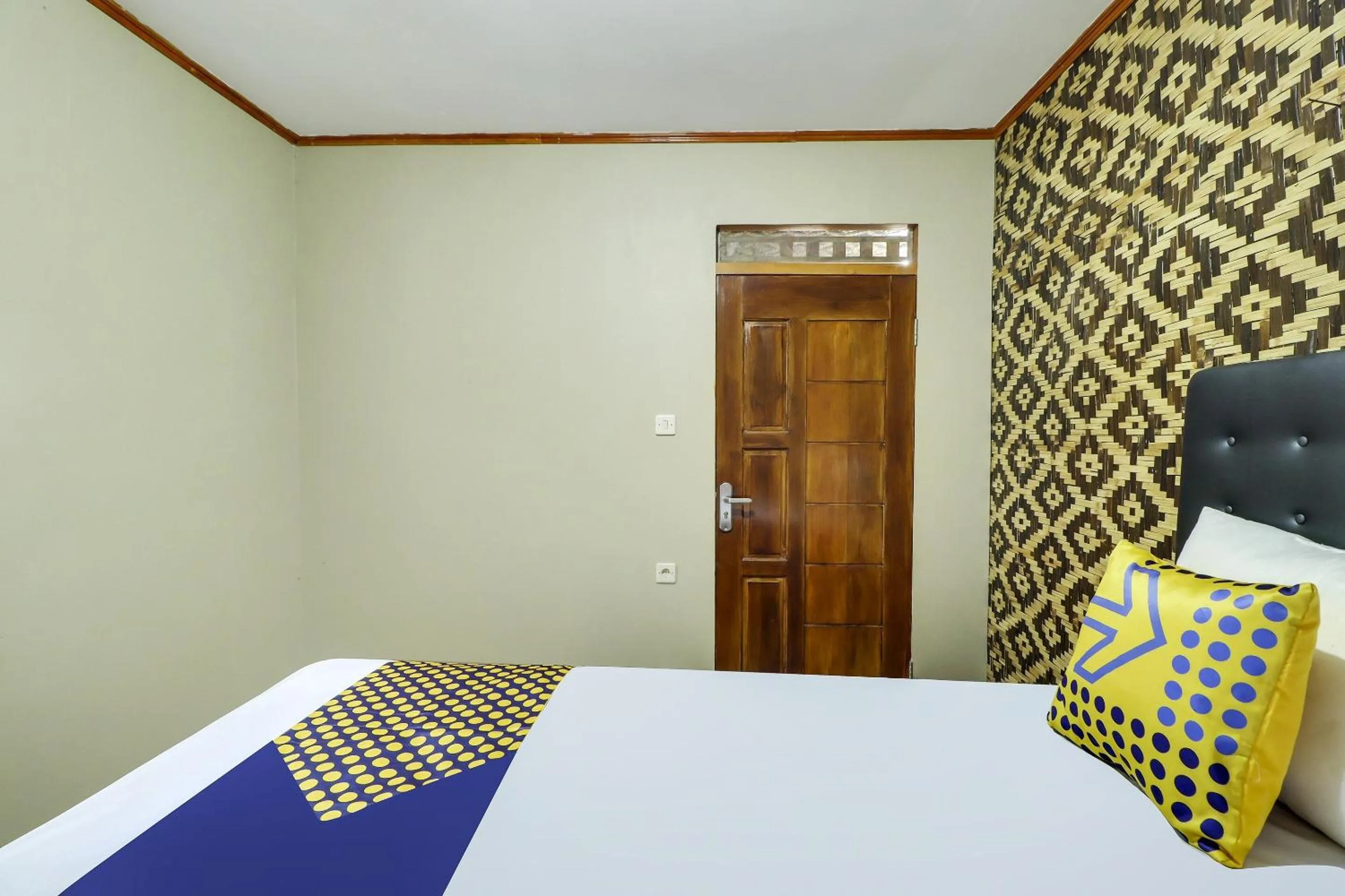 Bedroom, Bed in Hotel O Desa Wisata Guranteng