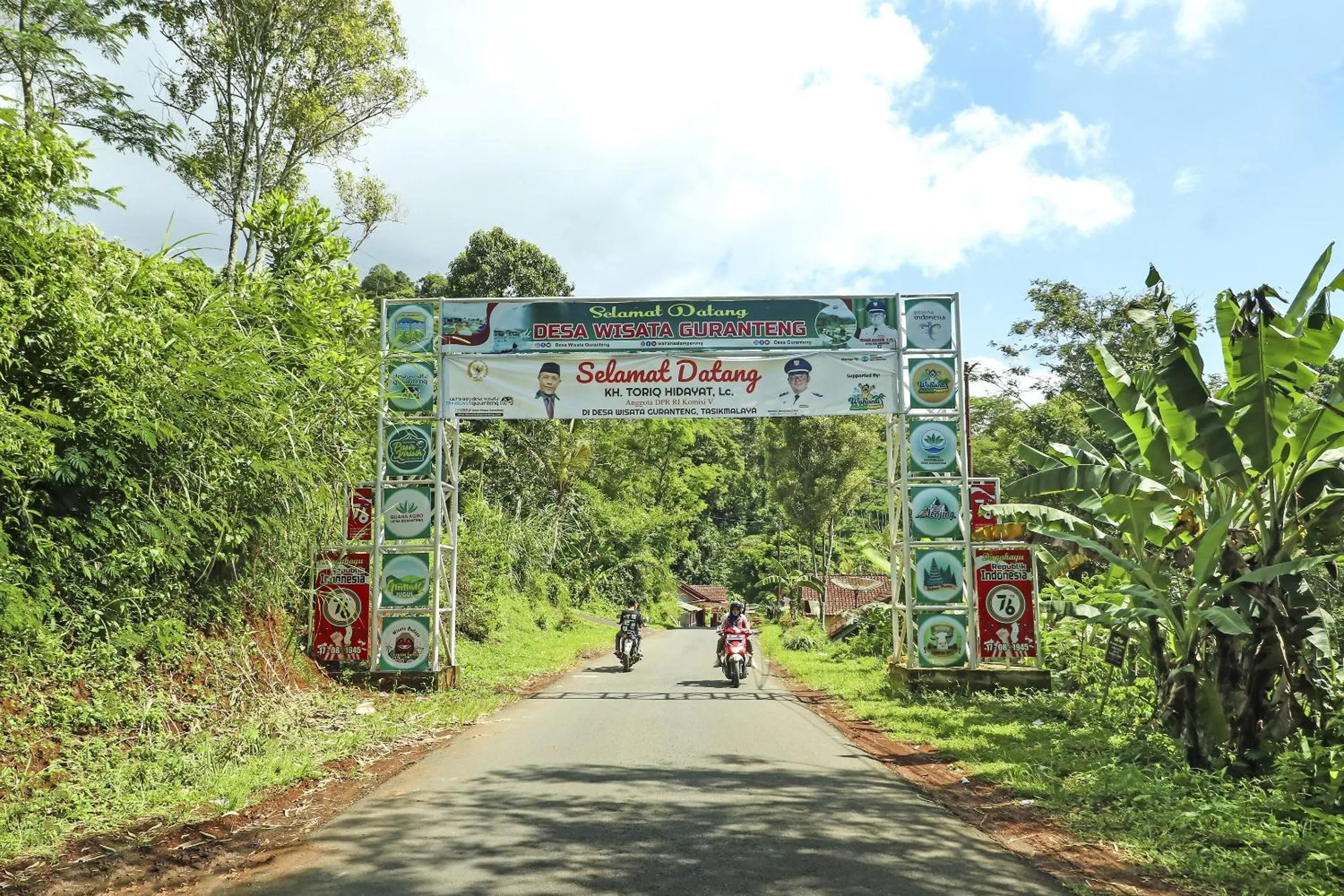 Facade/entrance in Hotel O Desa Wisata Guranteng