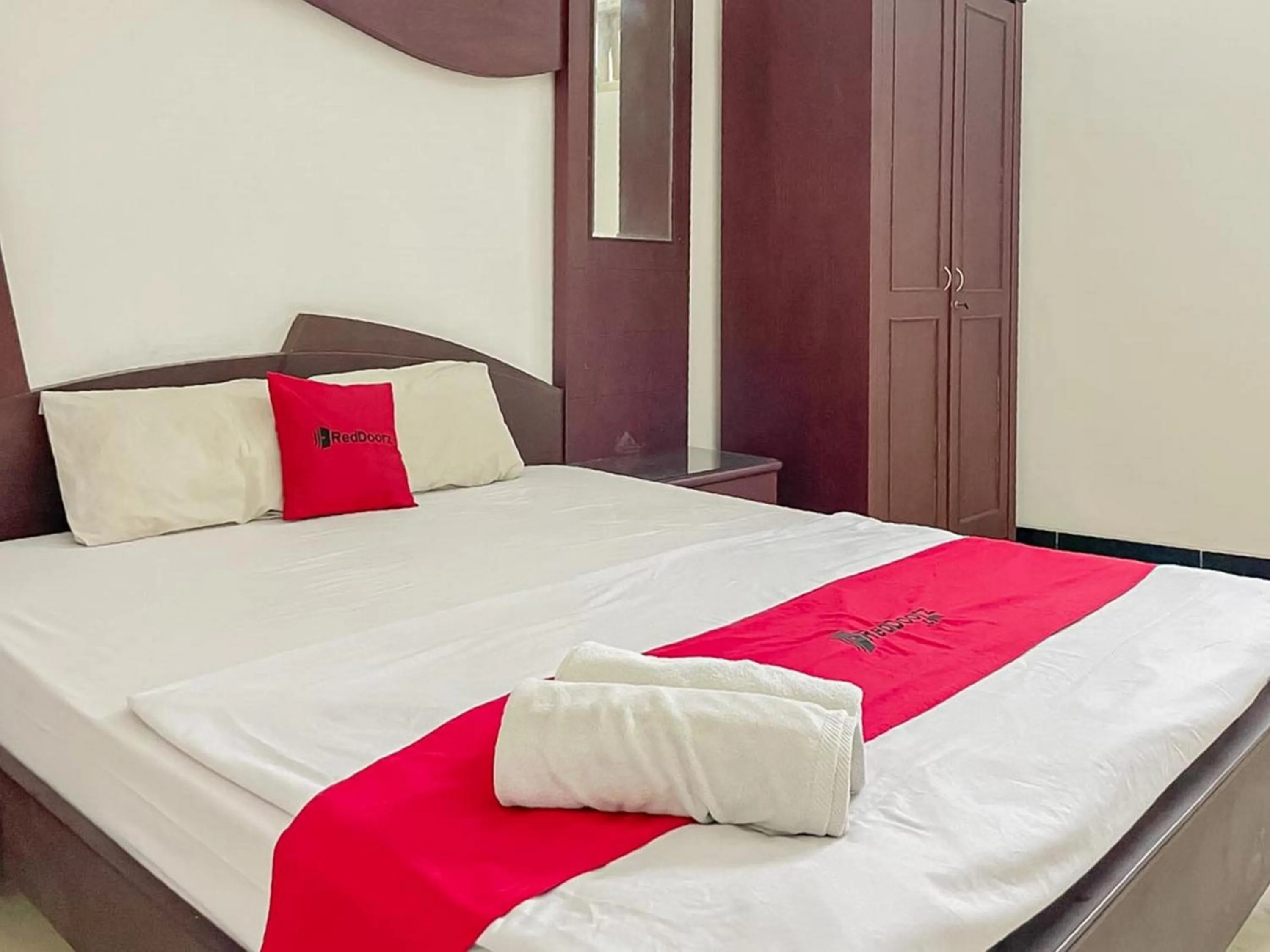 Bedroom, Bed in RedDoorz at LeDug Tretes