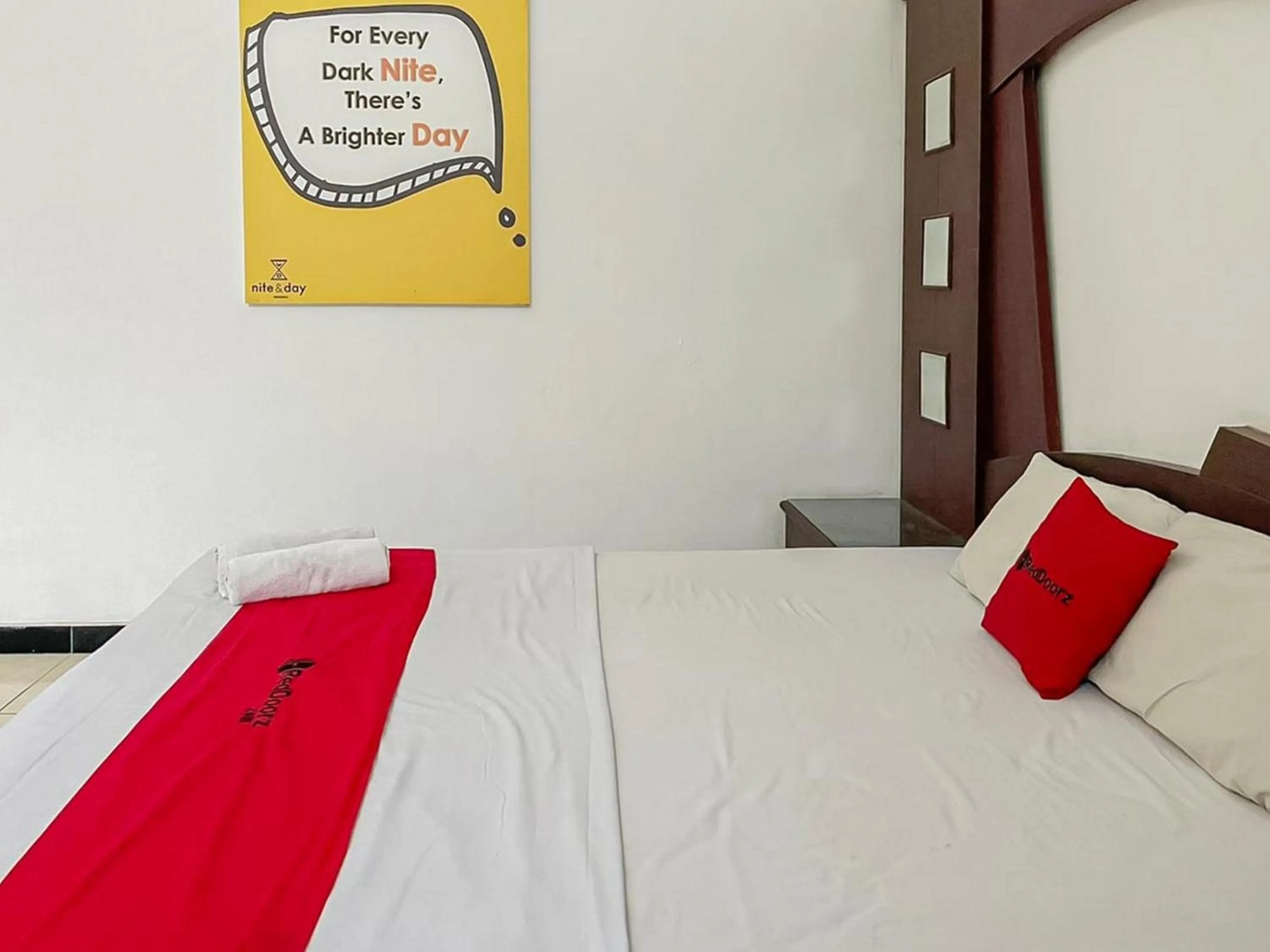 Bedroom, Bed in RedDoorz at LeDug Tretes