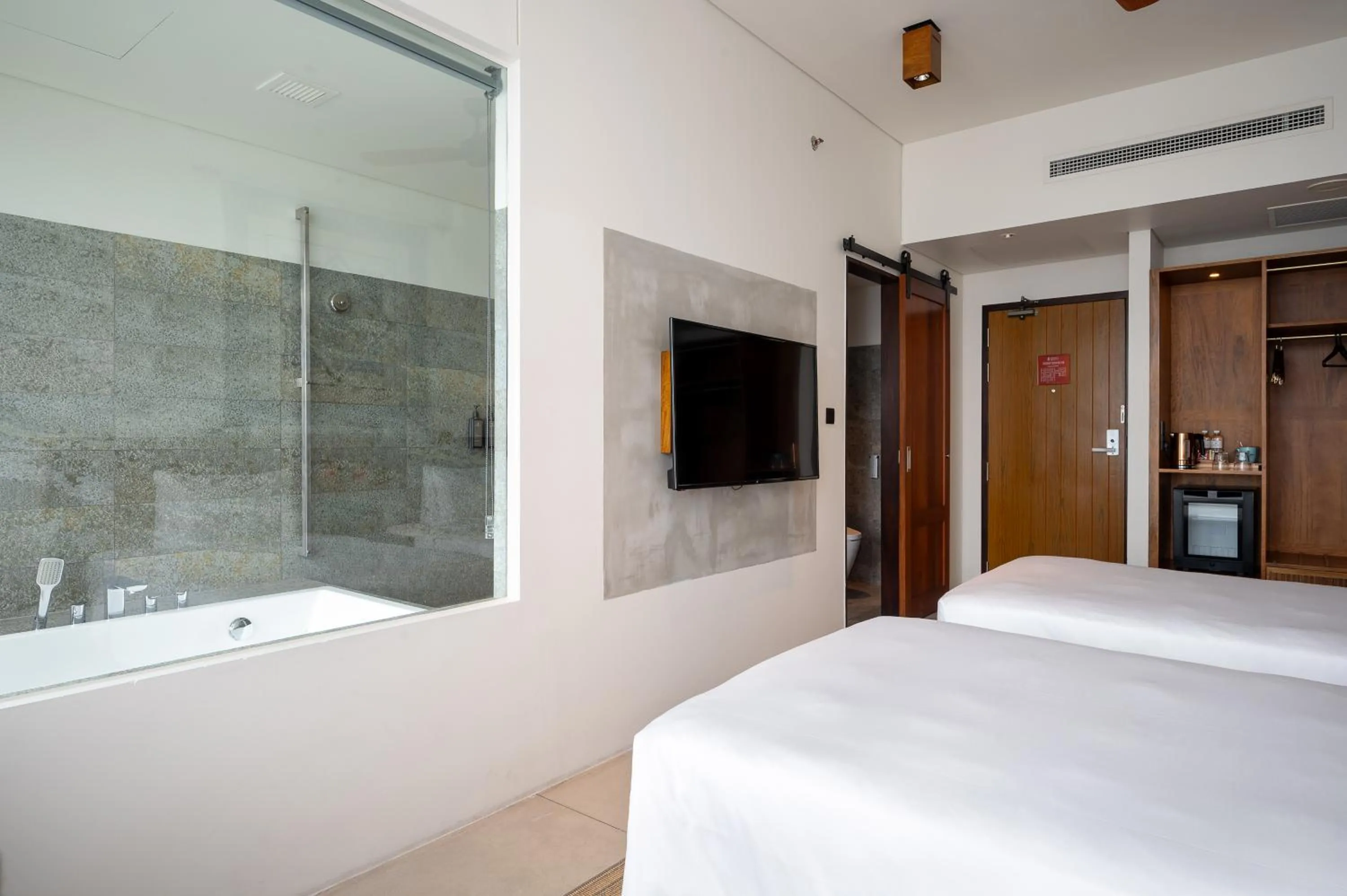 Bed in Granbell Hotel Colombo