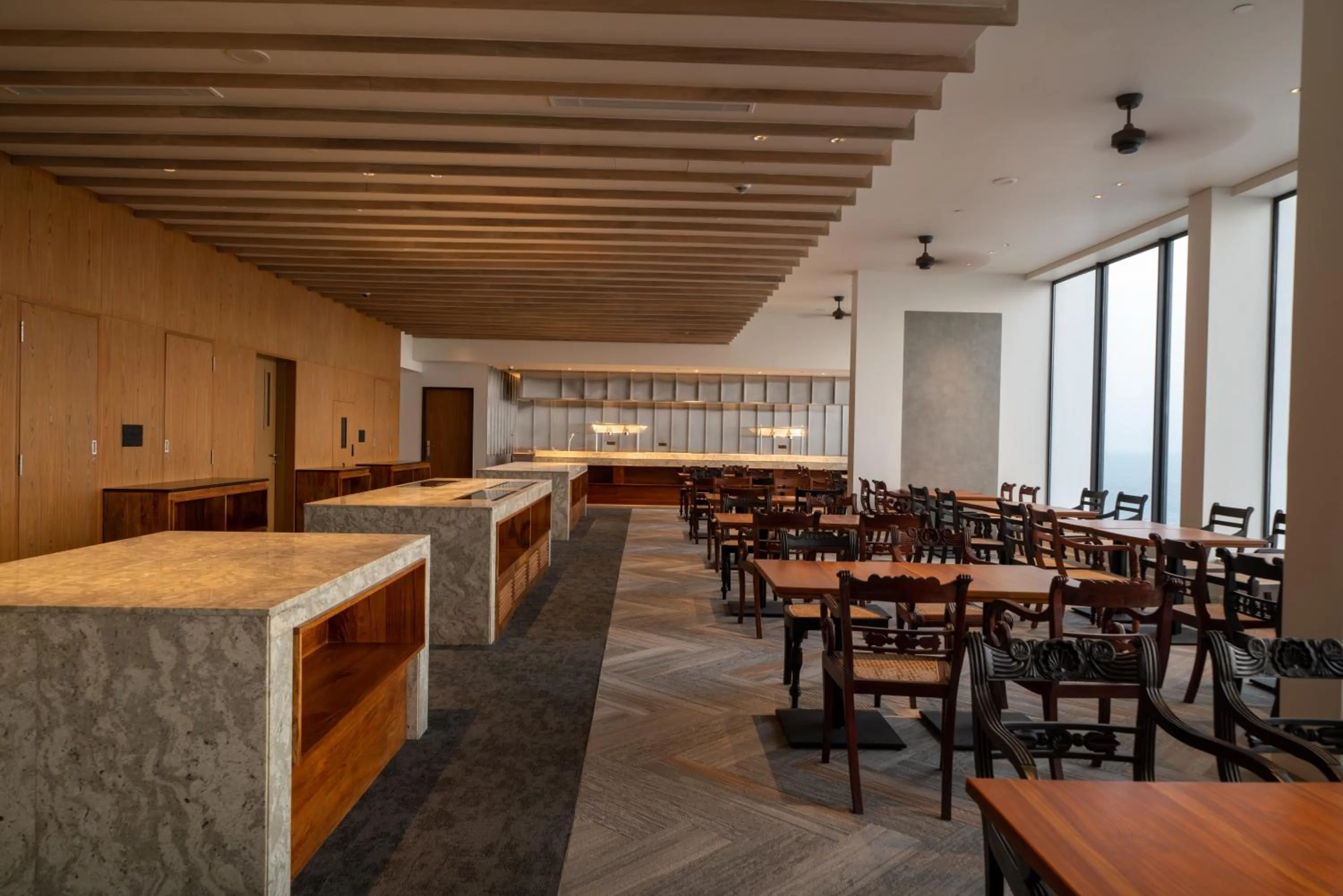 Restaurant/places to eat in Granbell Hotel Colombo