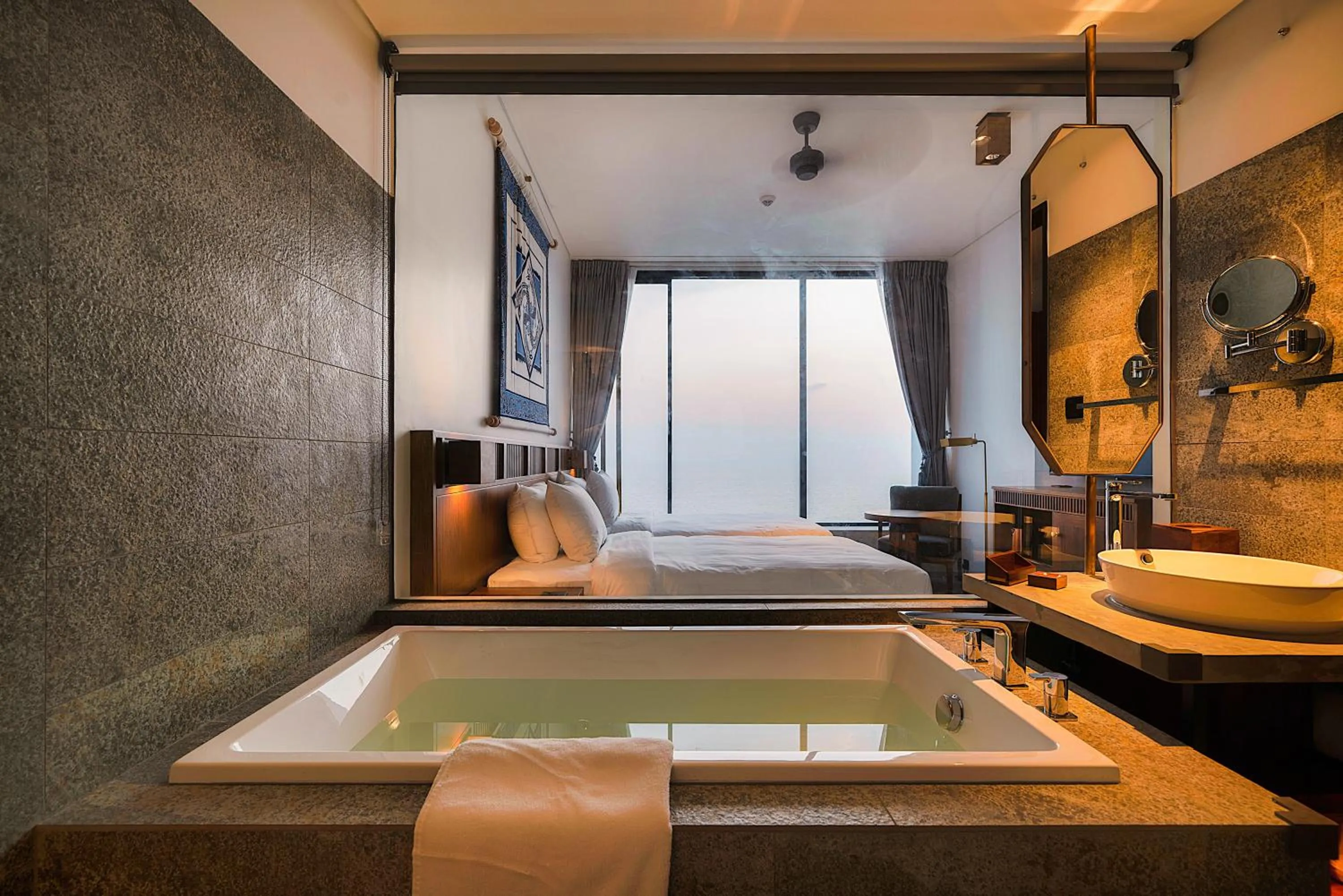 Bed in Granbell Hotel Colombo