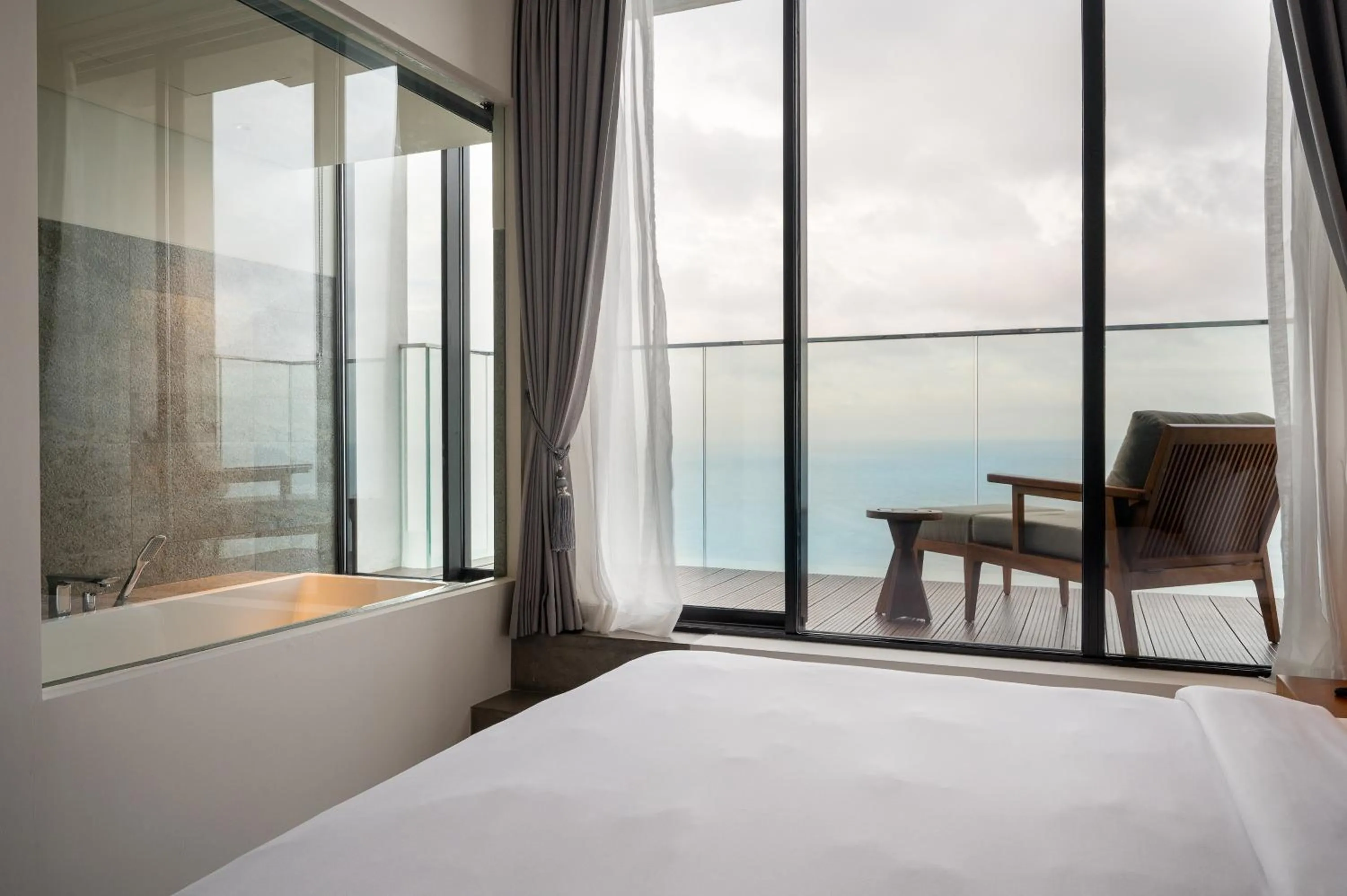 Bed in Granbell Hotel Colombo