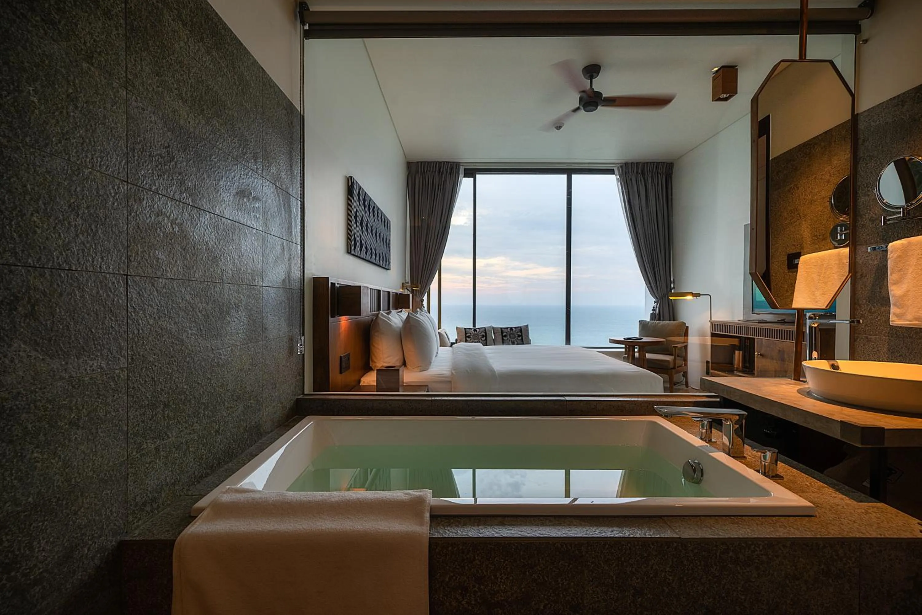 Sea view in Granbell Hotel Colombo