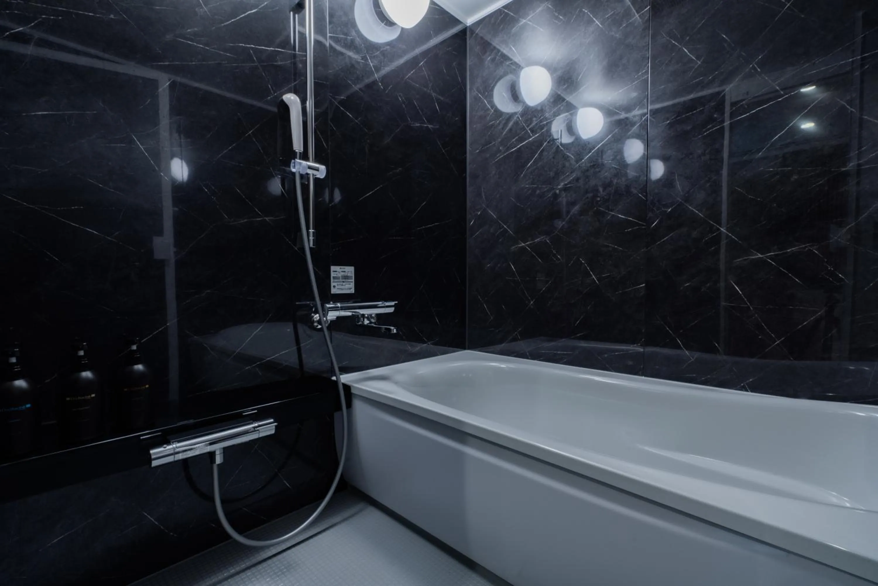 Shower in Randor Hotel Hiroshima Prestige