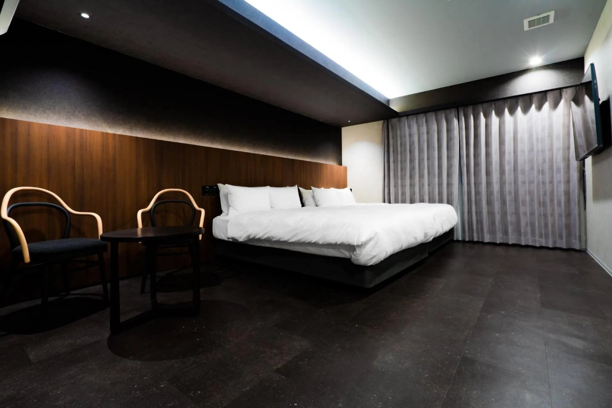 Bed in Randor Hotel Hiroshima Prestige