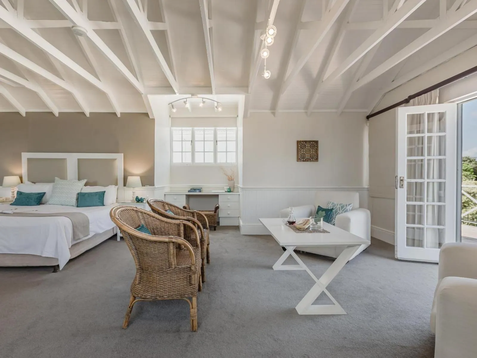 Living room, Bed in The Cottage Pie Guest House