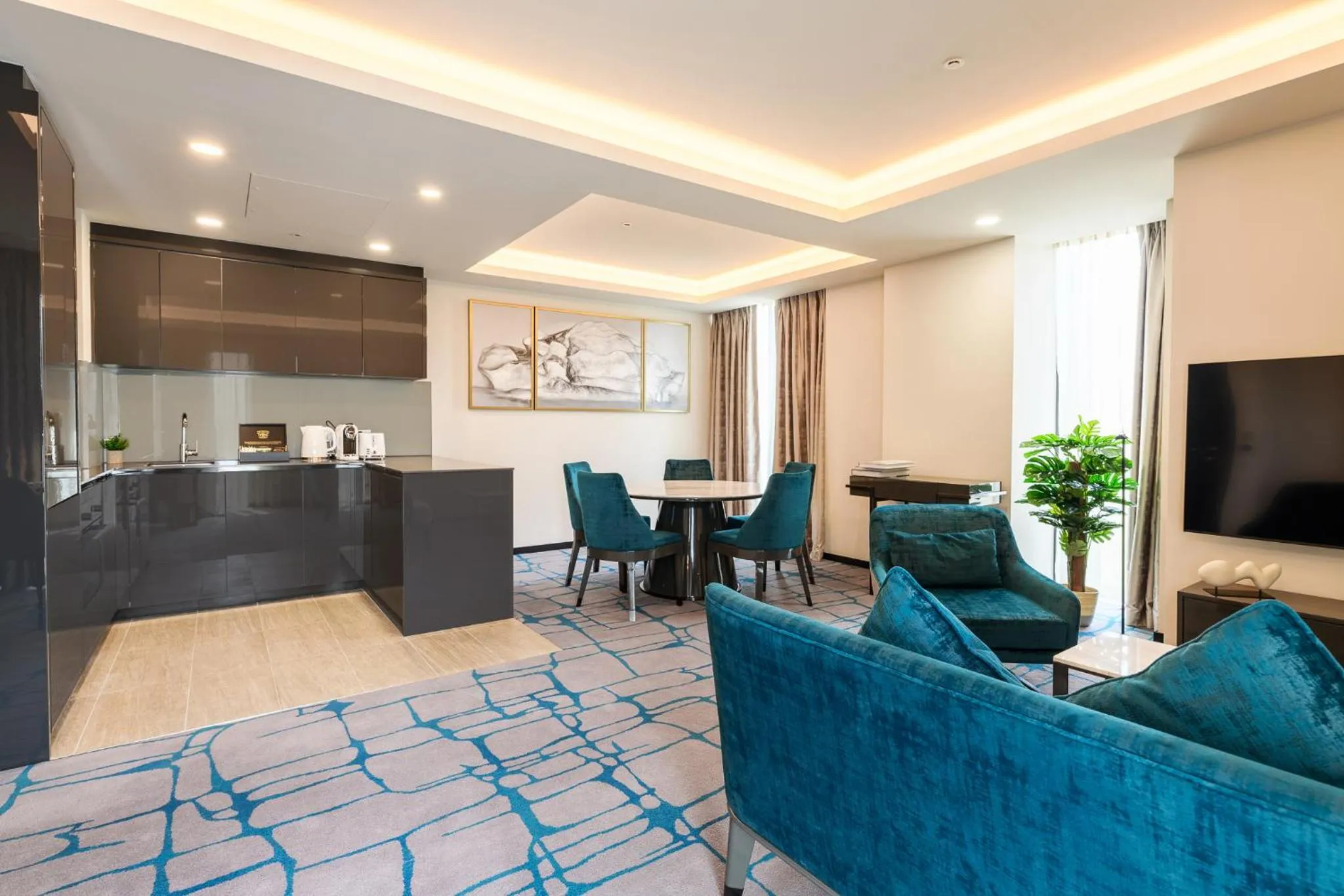 TV and multimedia in Dao by Dorsett West London