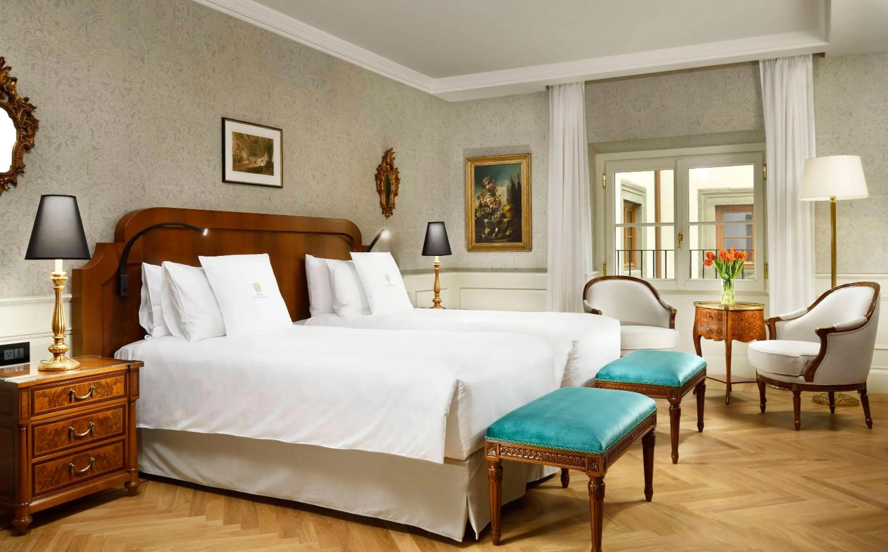 Bed in Palazzo Portinari Salviati Residenza D'Epoca