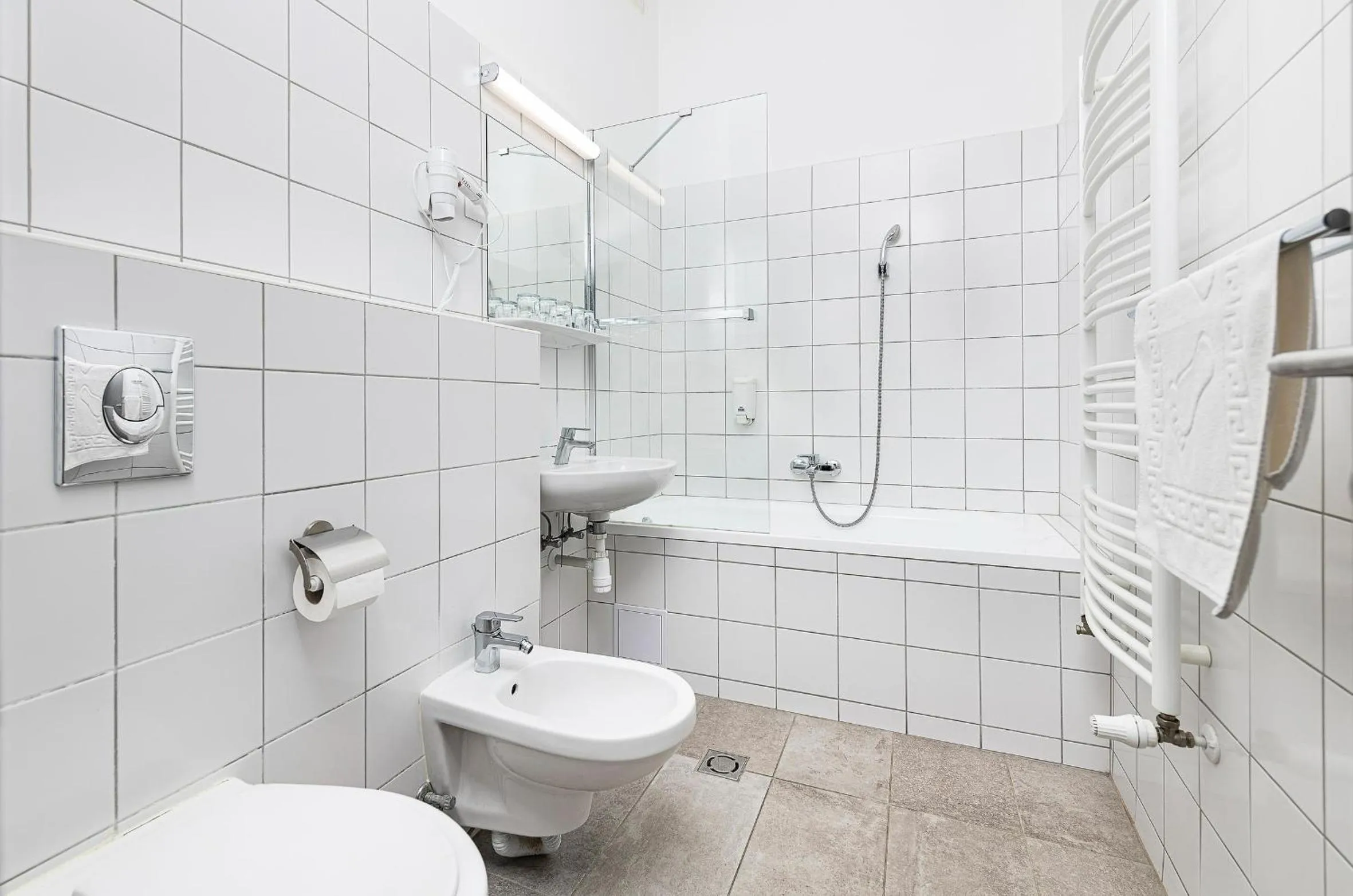 Bathroom in Svájci Lak Panzió