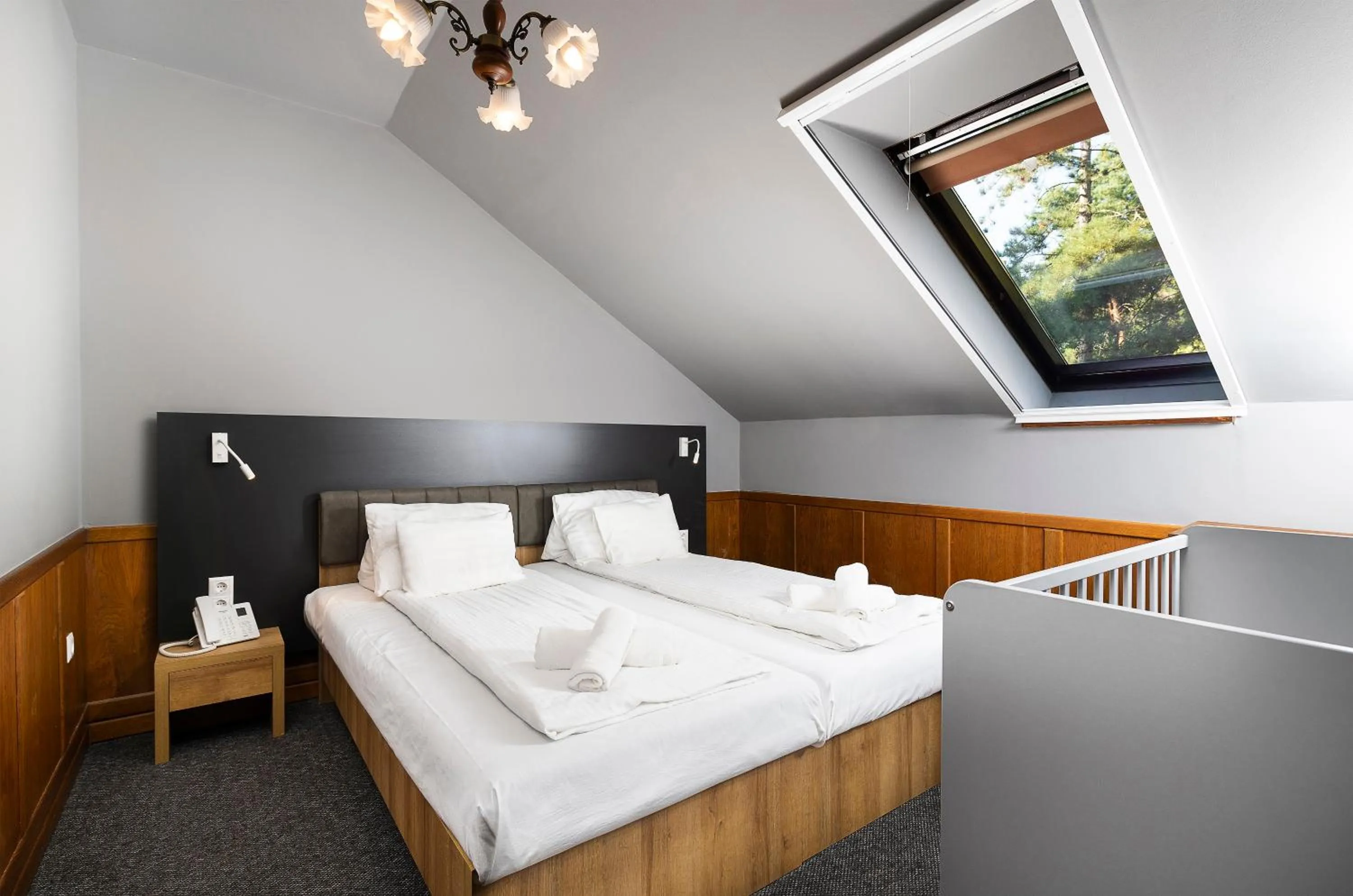 Bedroom, Bed in Svájci Lak Panzió