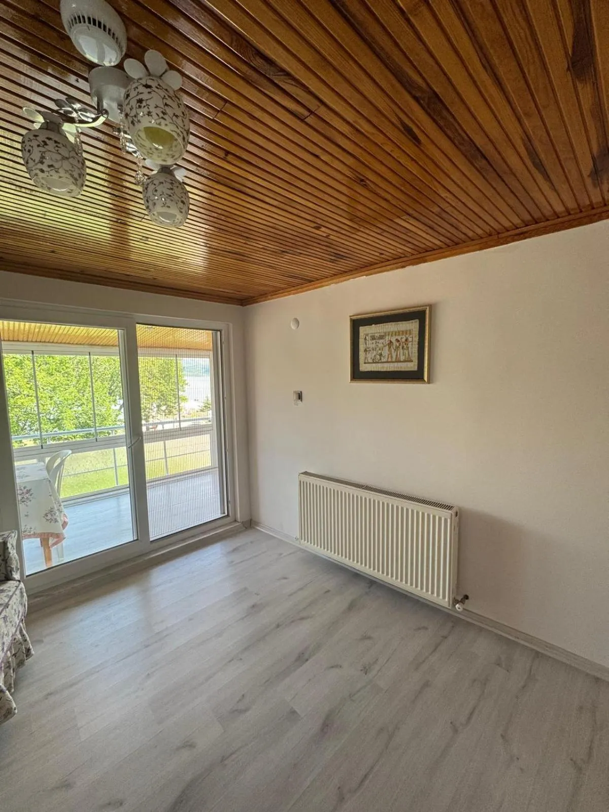 Ali's Pension ada alis