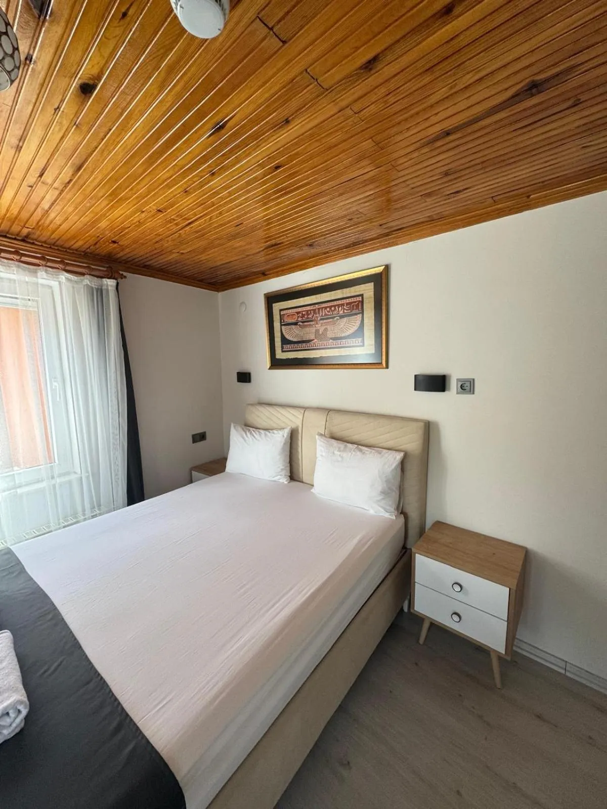 Bed in Ali's Pension ada alis