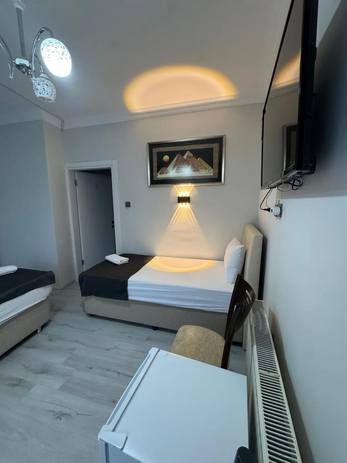 Bed in Ali's Pension ada alis