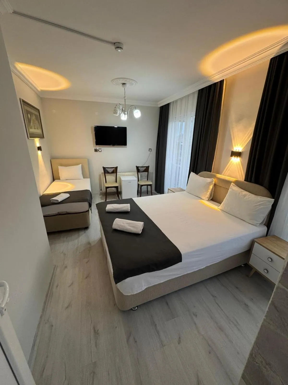 Bed in Ali's Pension ada alis