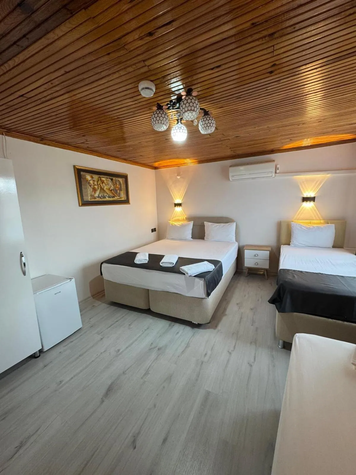 Bed in Ali's Pension ada alis