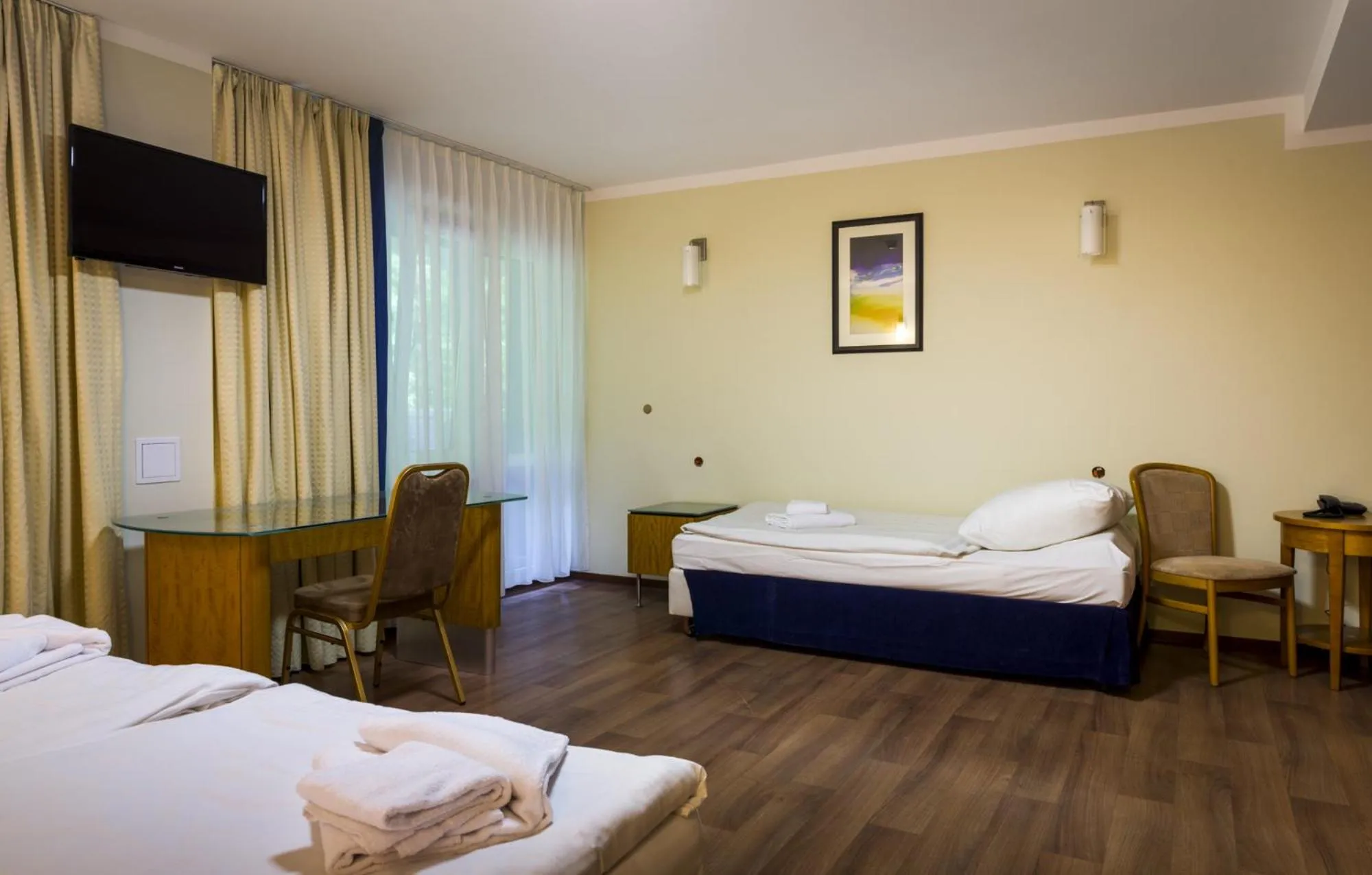 Day, Bed in Hotel Trojan