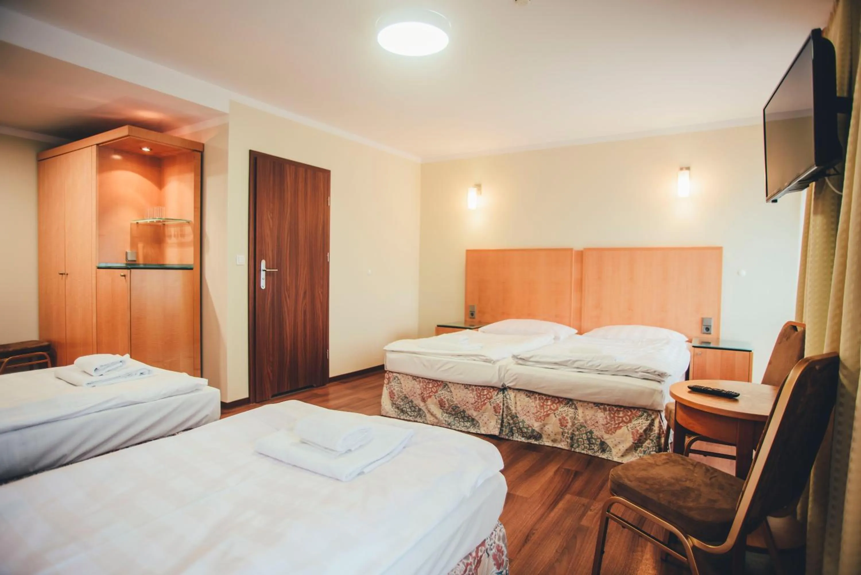 Photo of the whole room, Bed in Hotel Trojan