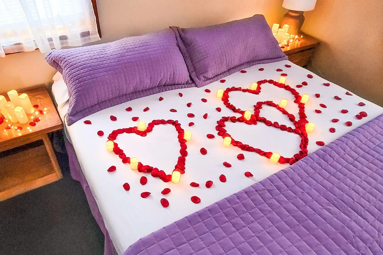 Bed in Love Ridge Mountain Lodging