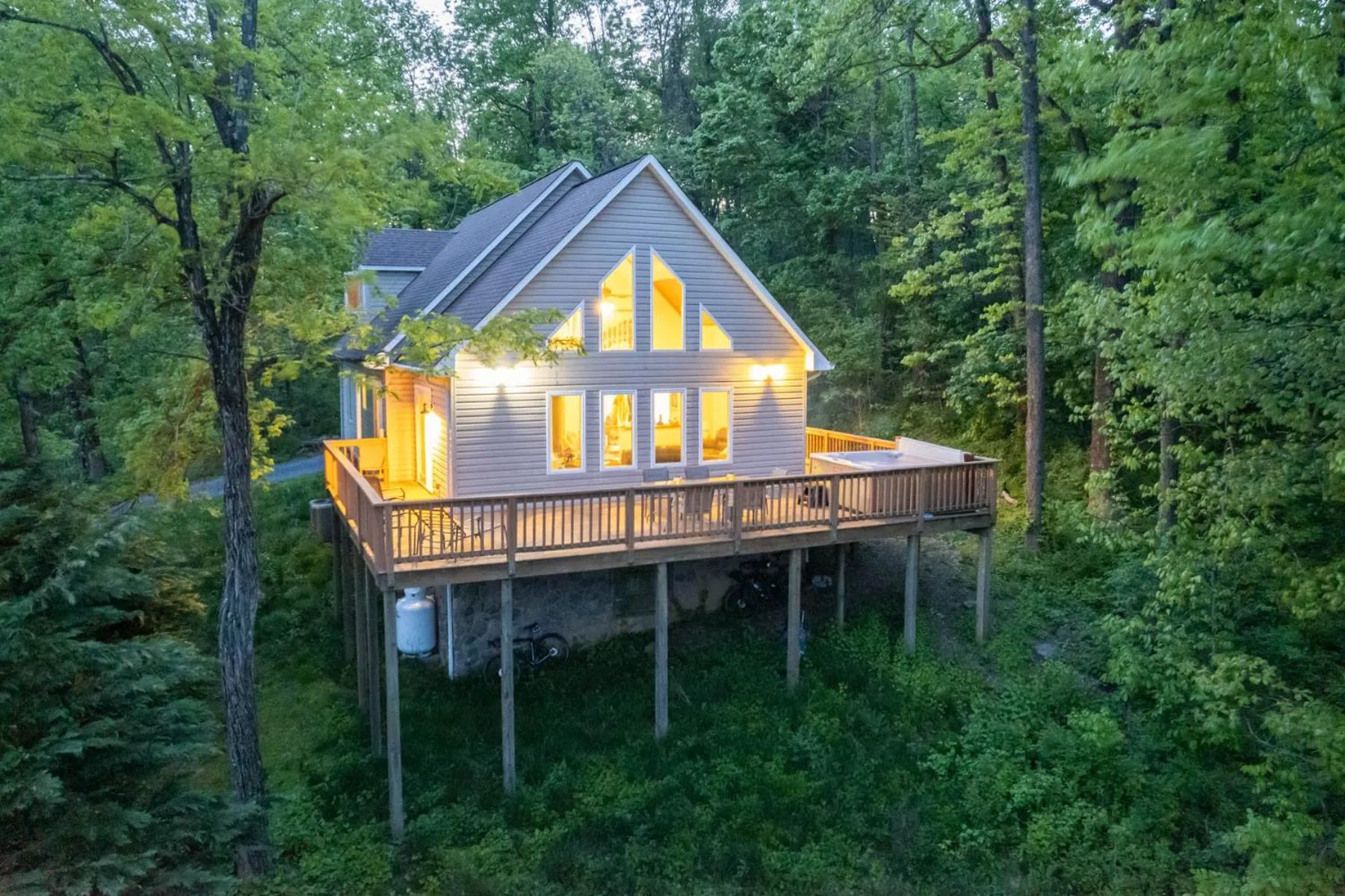 Love Ridge Mountain Lodging