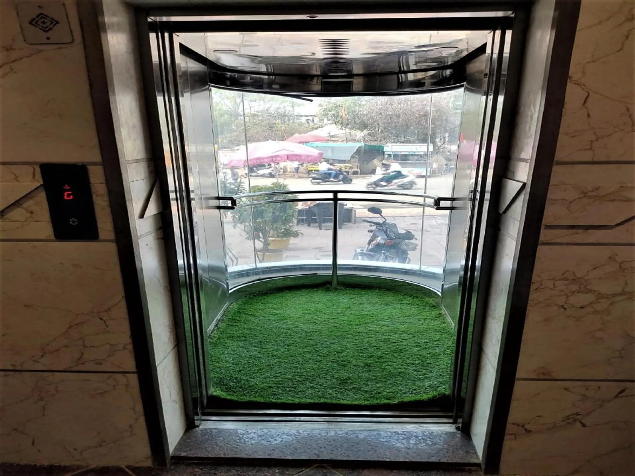 Property building in Hotel Rose Gold