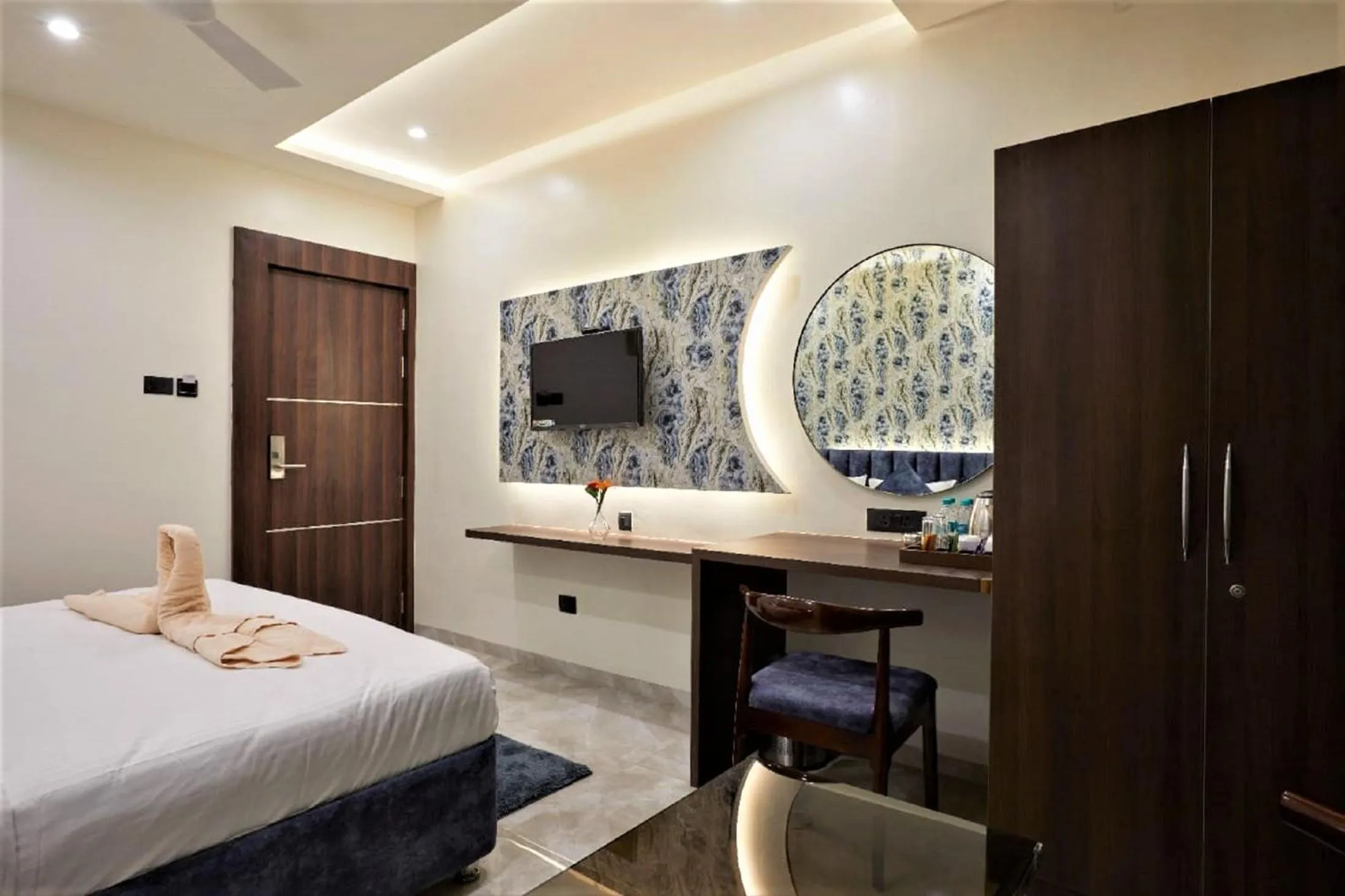 View (from property/room), Bed in Hotel Rose Gold