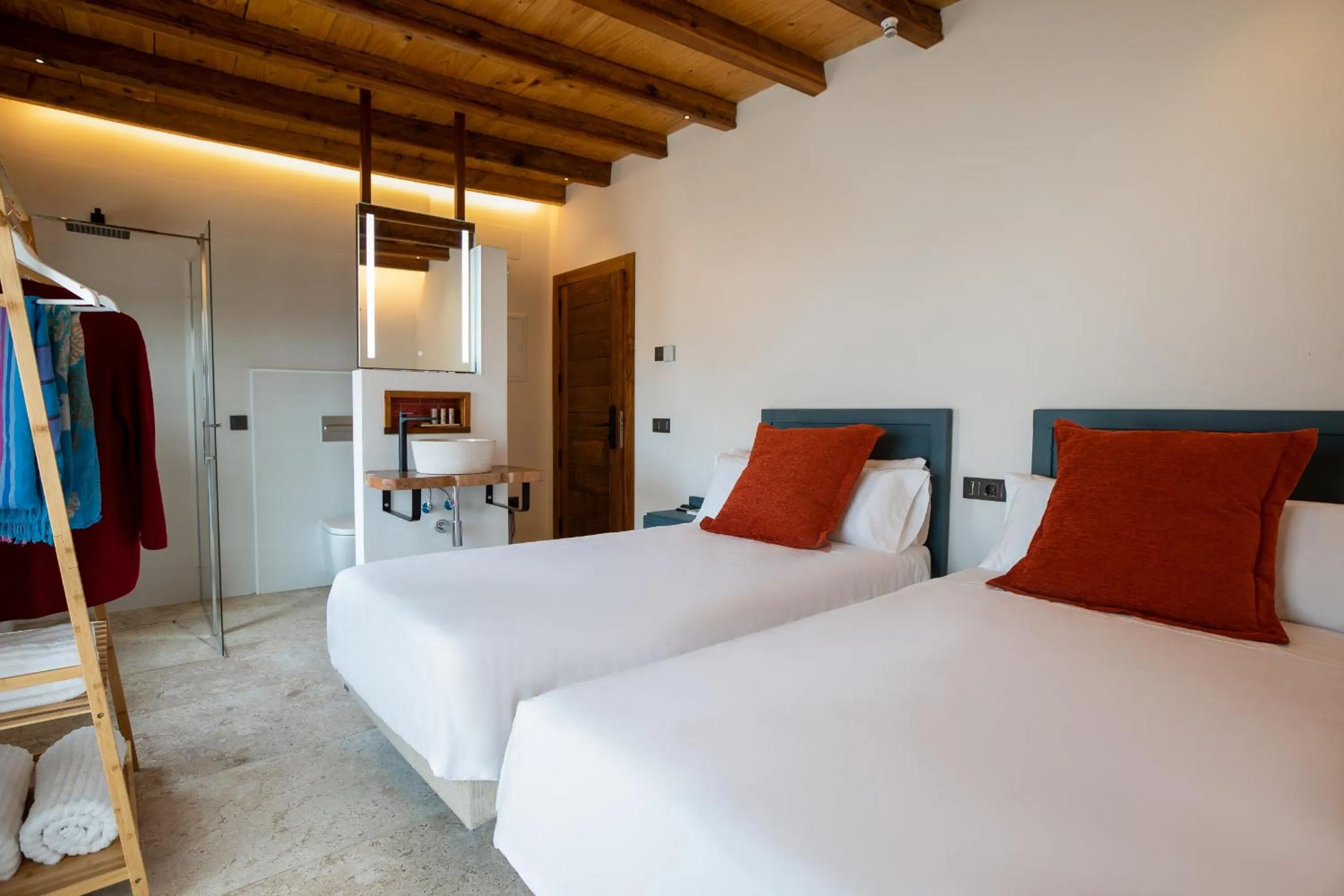 Photo of the whole room, Bed in Hotel Boutique Poeta Jorge Manrique