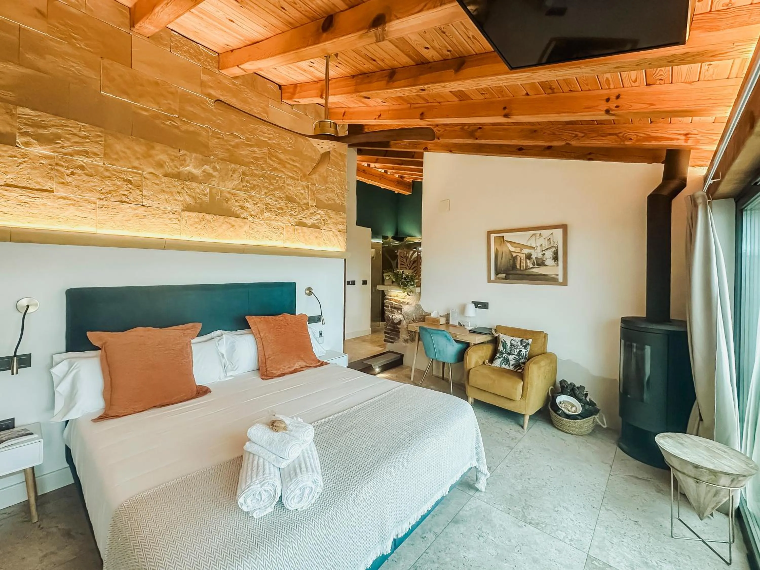 Photo of the whole room, Bed in Hotel Boutique Poeta Jorge Manrique