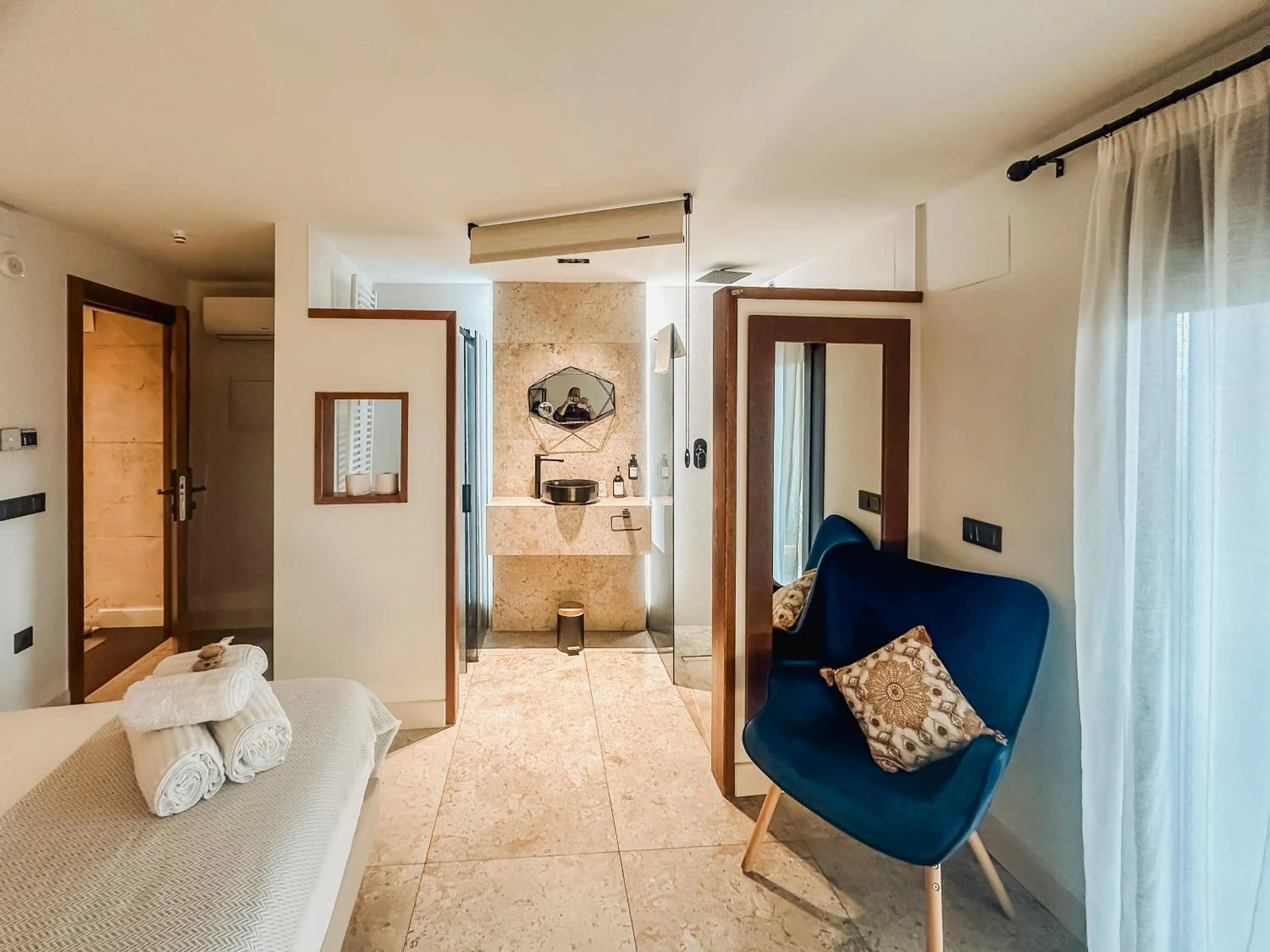 Photo of the whole room, Bed in Hotel Boutique Poeta Jorge Manrique