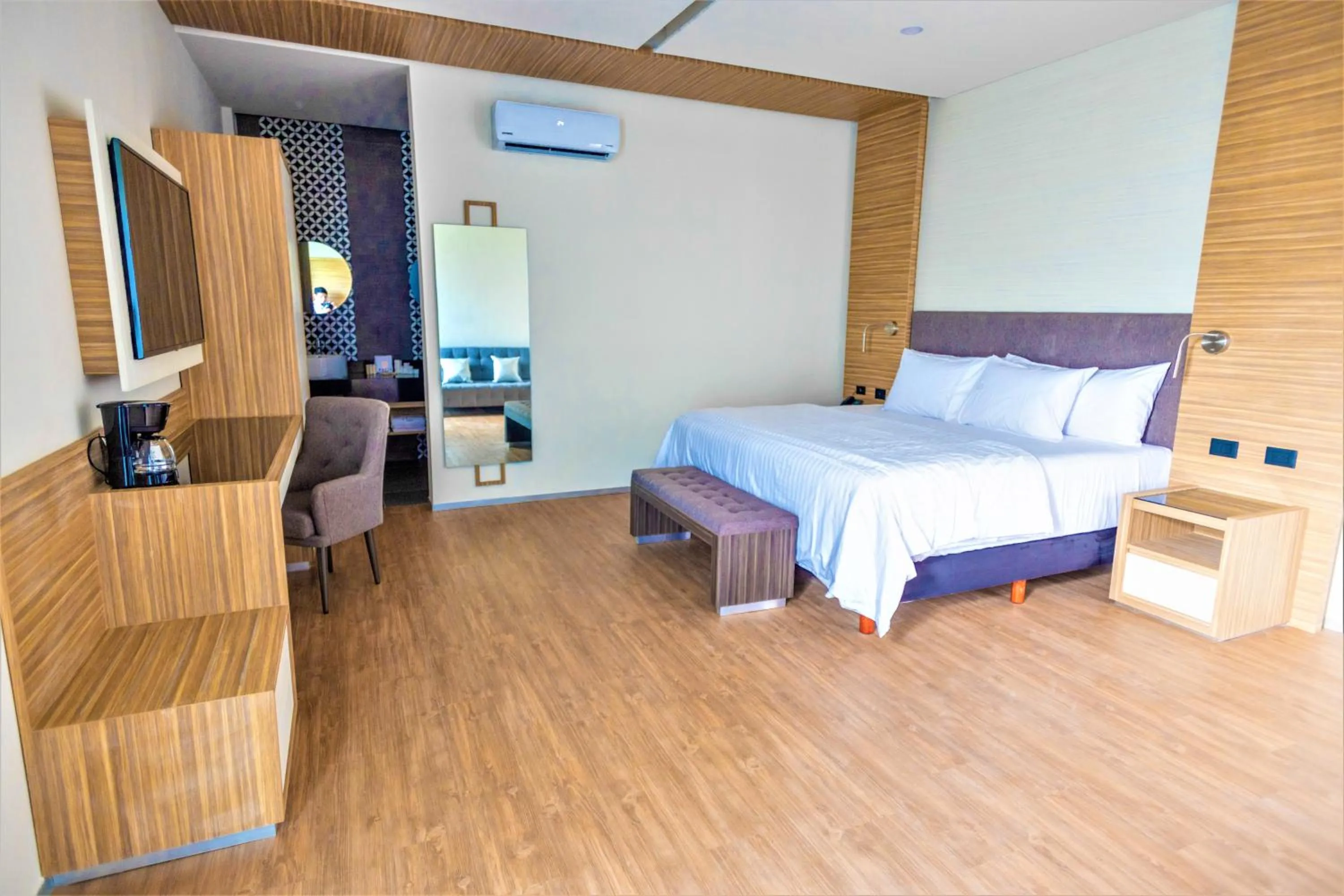 Photo of the whole room, Bed in Hotel Plaza by Kavia