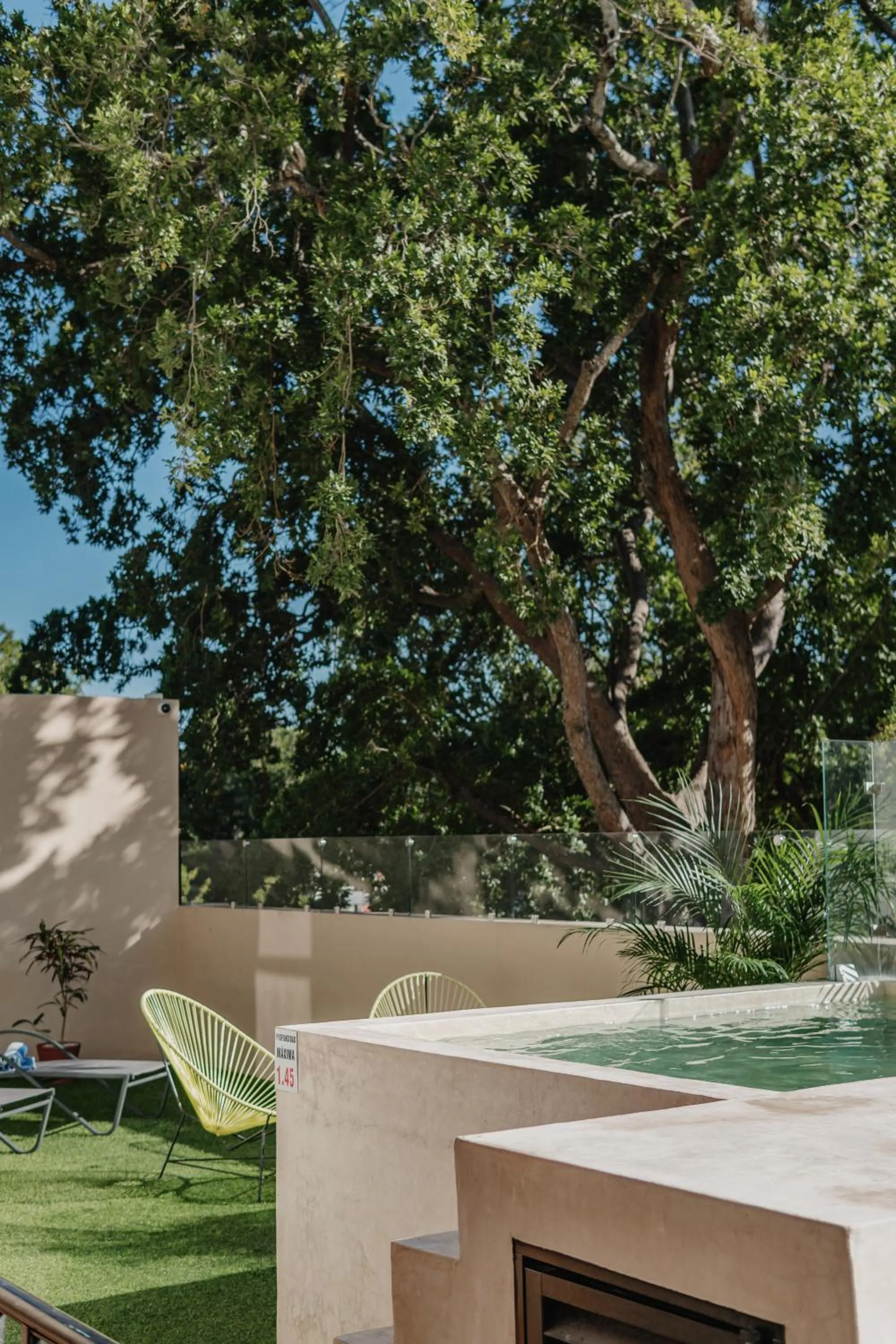 Balcony/Terrace in Hotel Plaza by Kavia