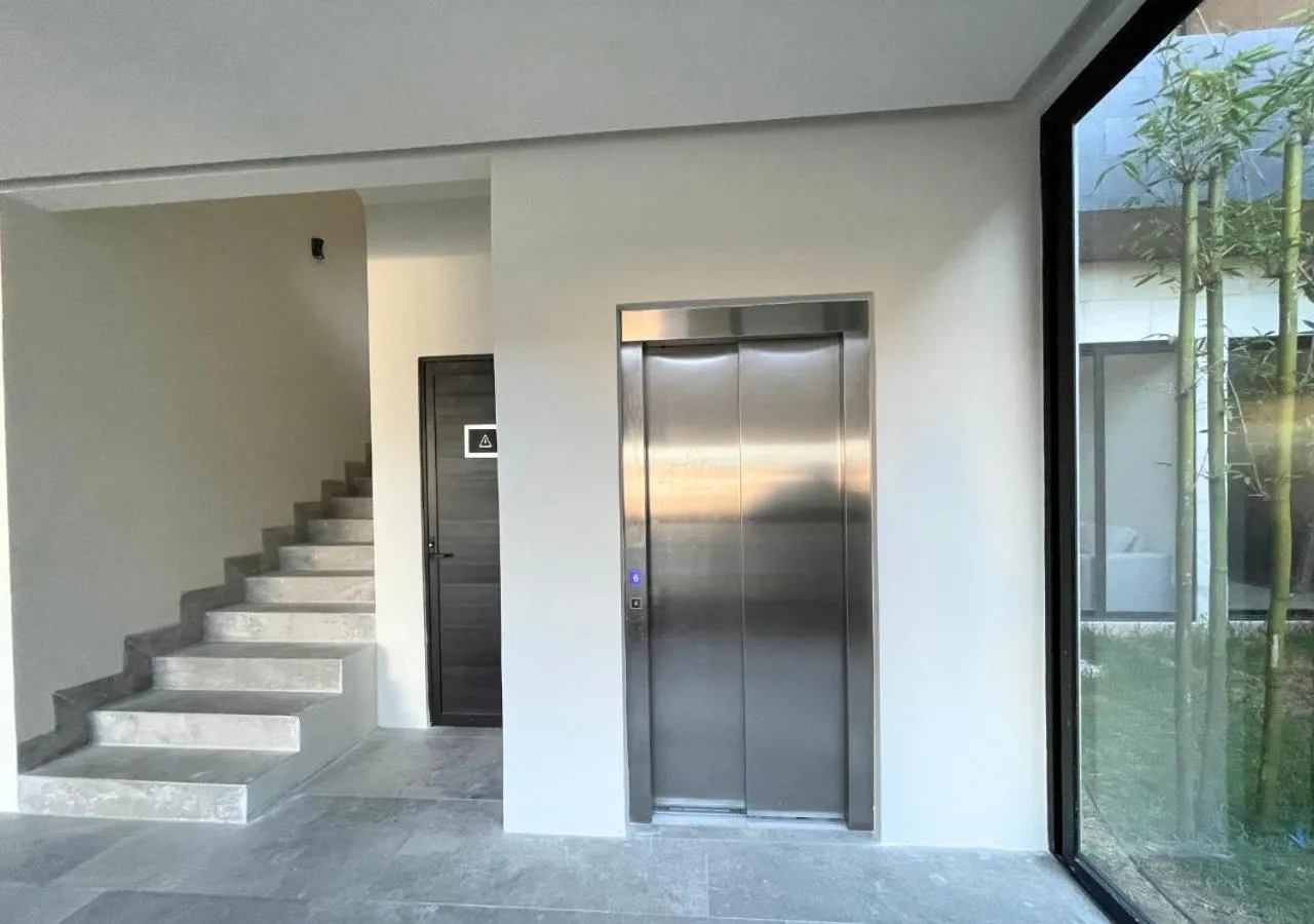 Brand New Condo with Rooftop Pool