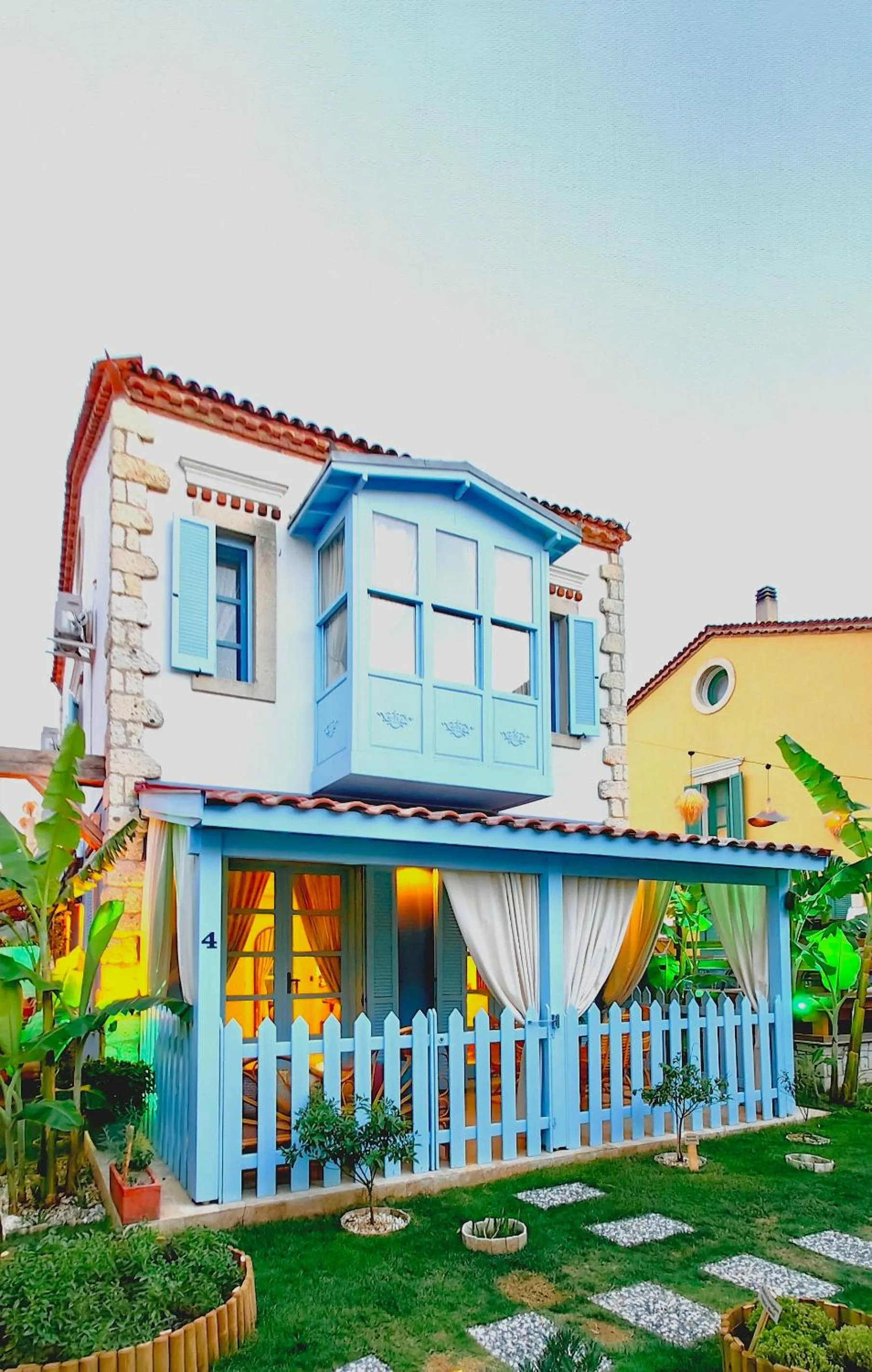 Property building in Banana Alaçatı Food & Stay - Adults Only